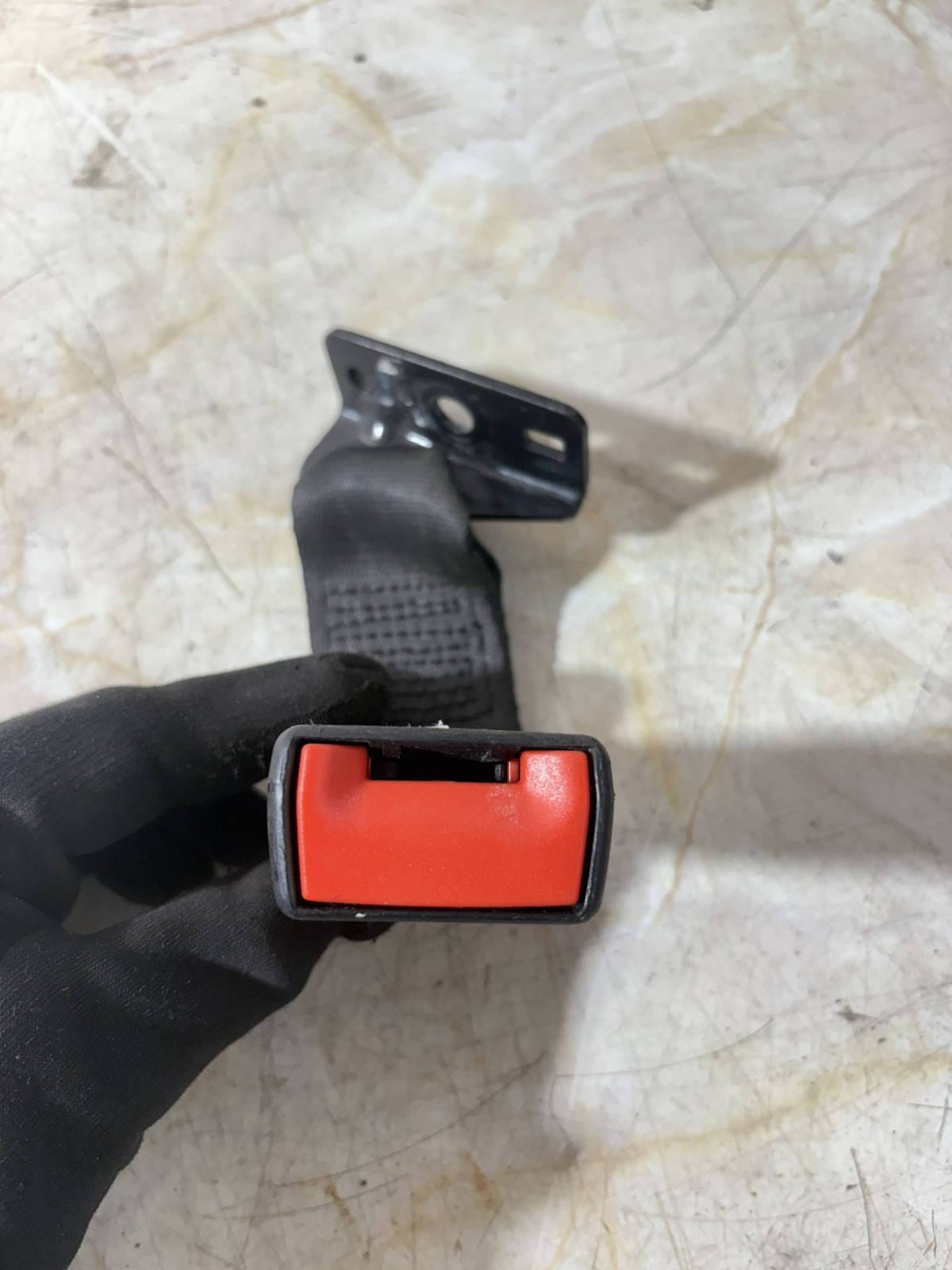 Fiat 500 312 2007-2015 Rear Left (LH) Seat Belt Buckle Stalk 34045525