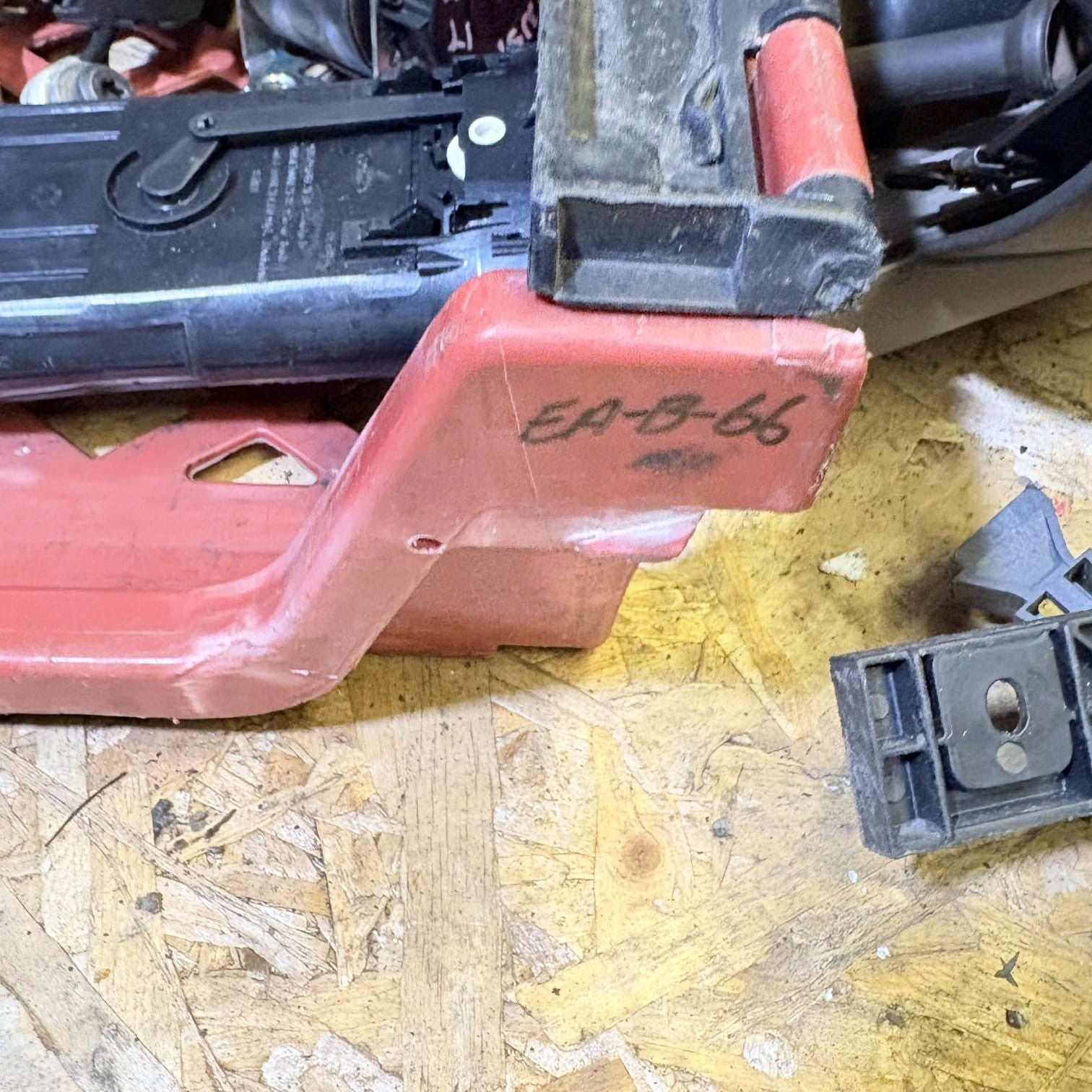 FORD FOCUS MK2 2006 NSR PASSENGER REAR SIDE INTERIOR DOOR HANDLE 3M51-R22601-BB