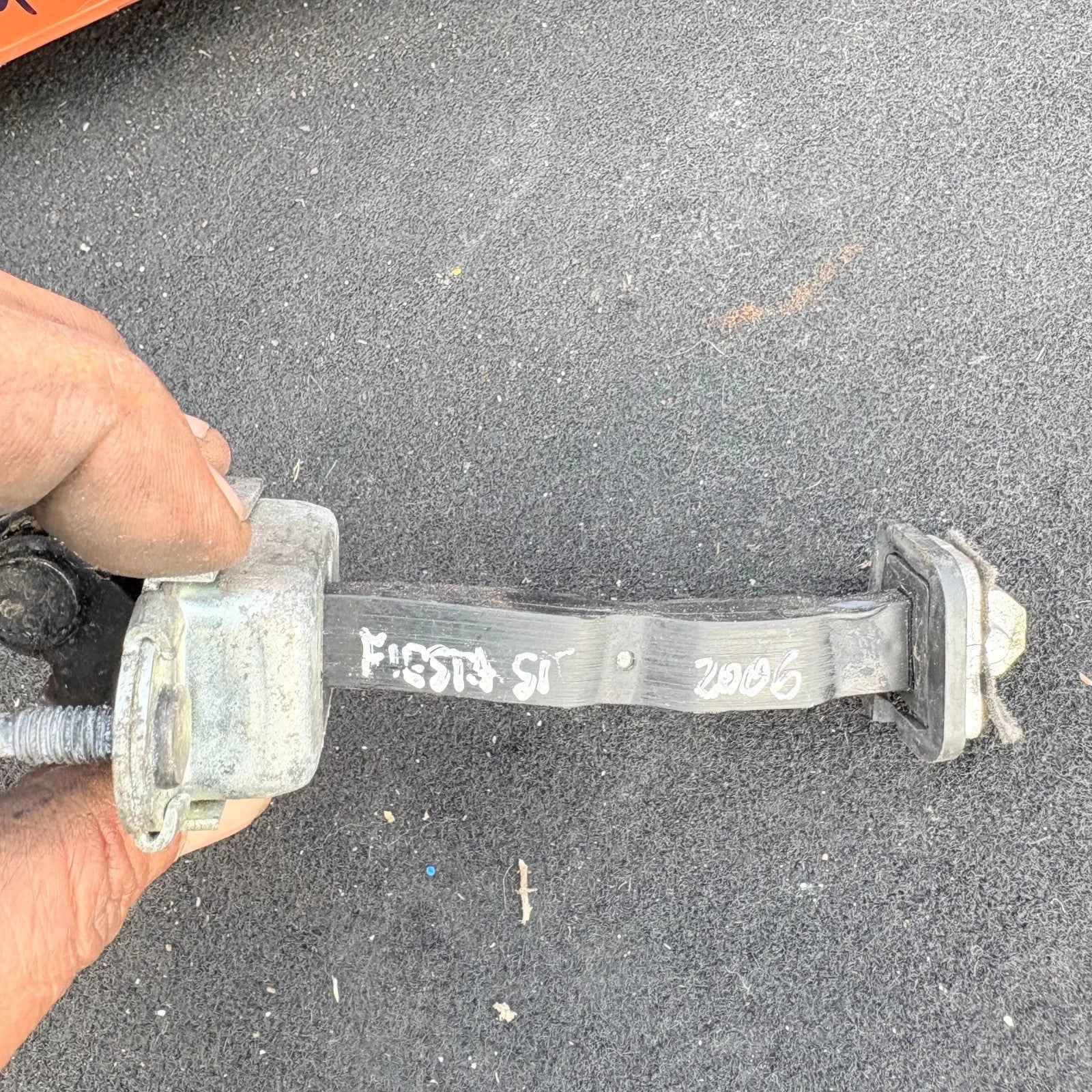 FORD FIESTA 2006 NEARSIDE LEFT FRONT DOOR CHECK STRAP