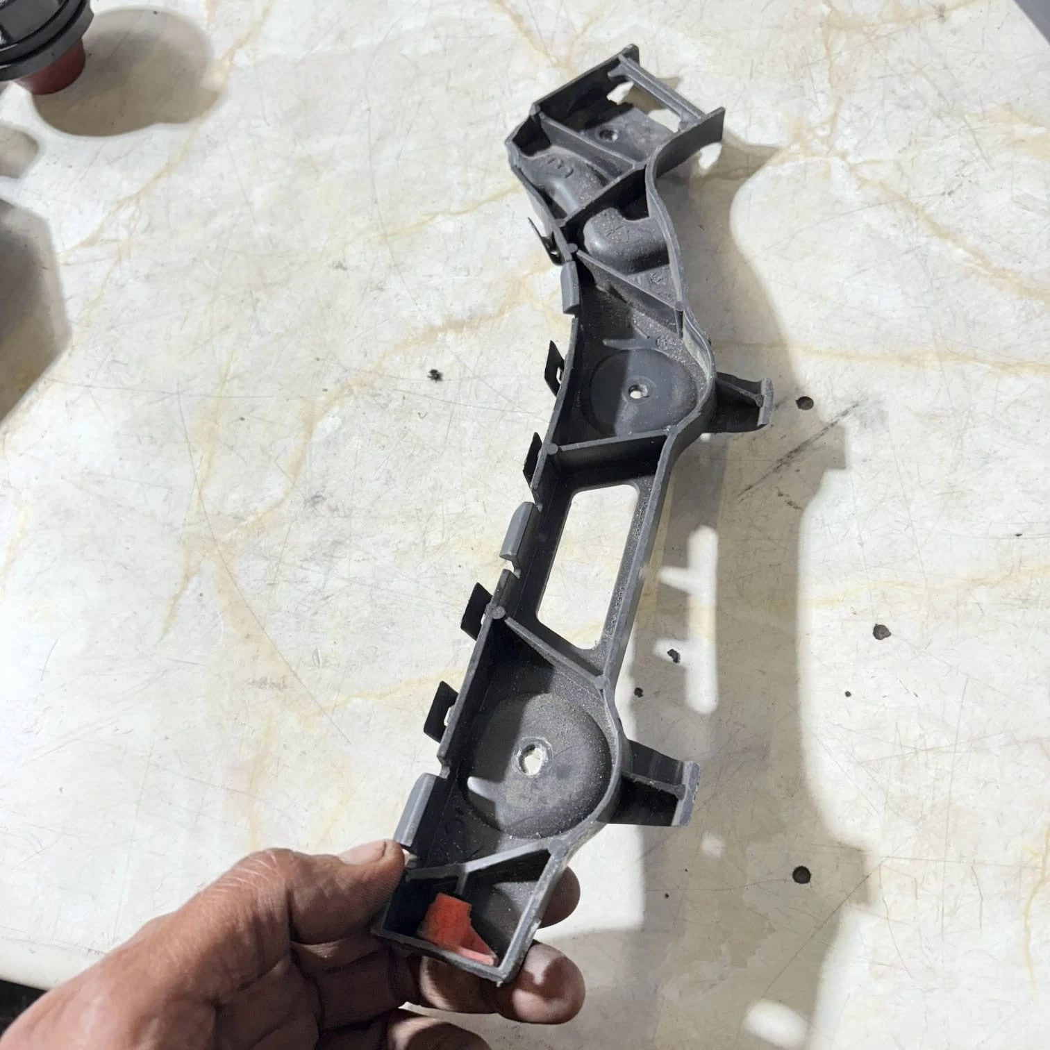 VAUXHALL ZAFIRA B REAR BUMPER MOUNTING BRACKET 13125036