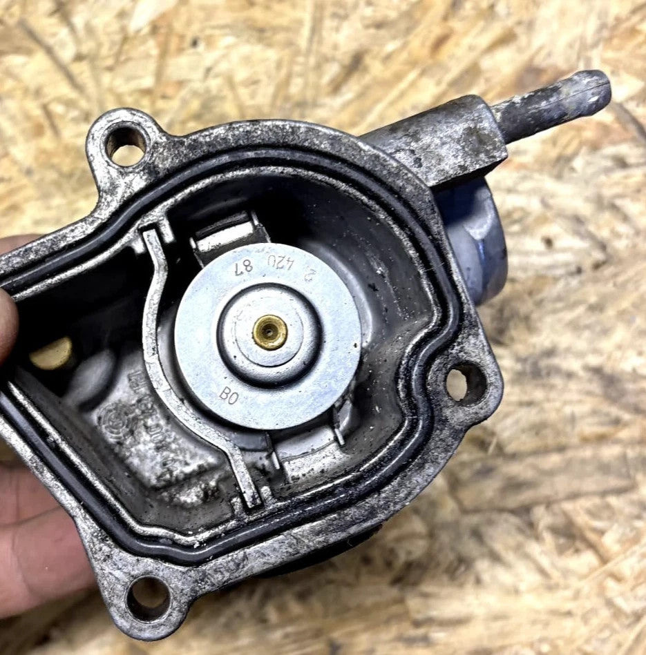 Mercedes C E CLK 1998-2005 V6 Thermostat Housing 242087