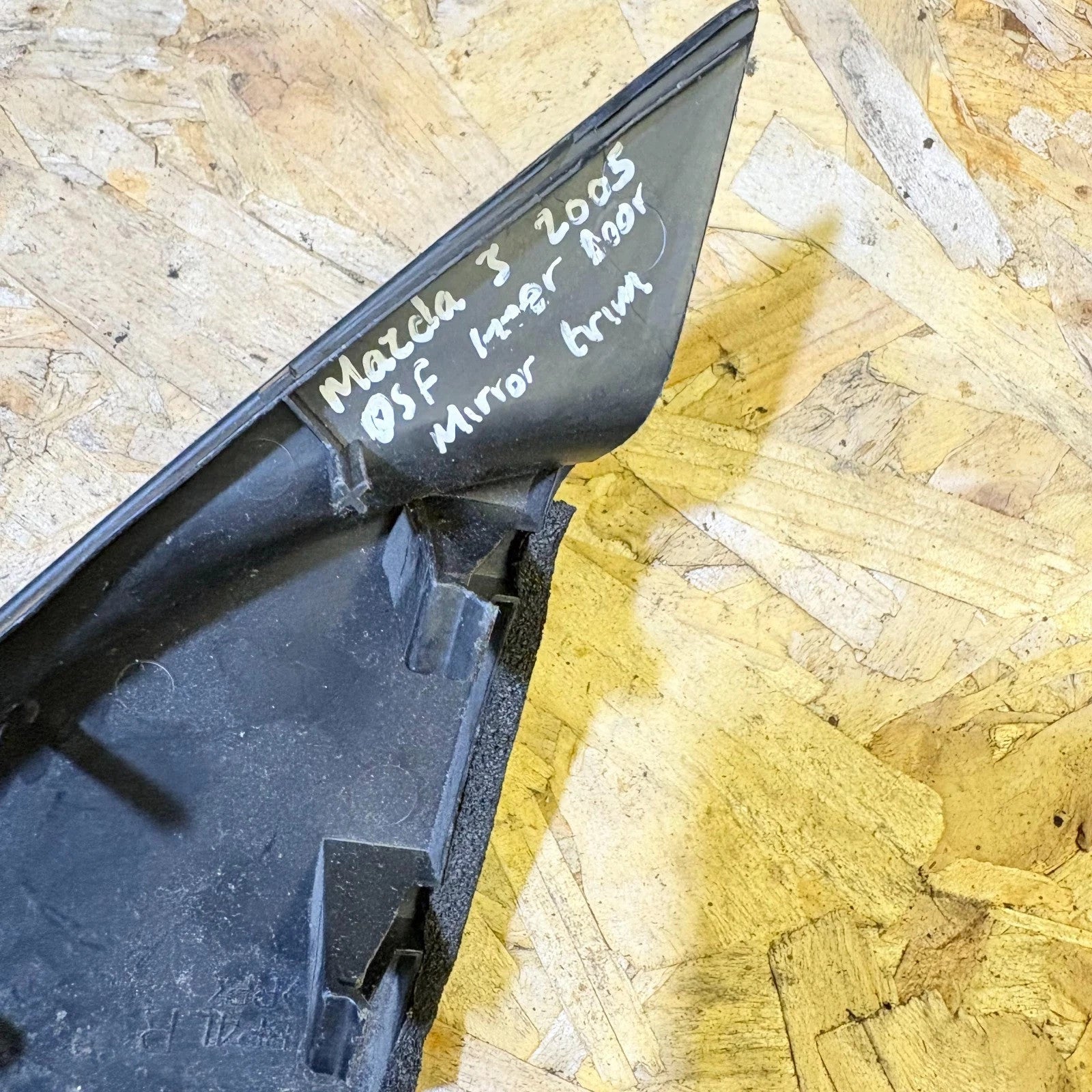 Mazda 3 BK 2004-2009 RH Front Interior Door Mirror Triangle Trim BP4K-68-51XB