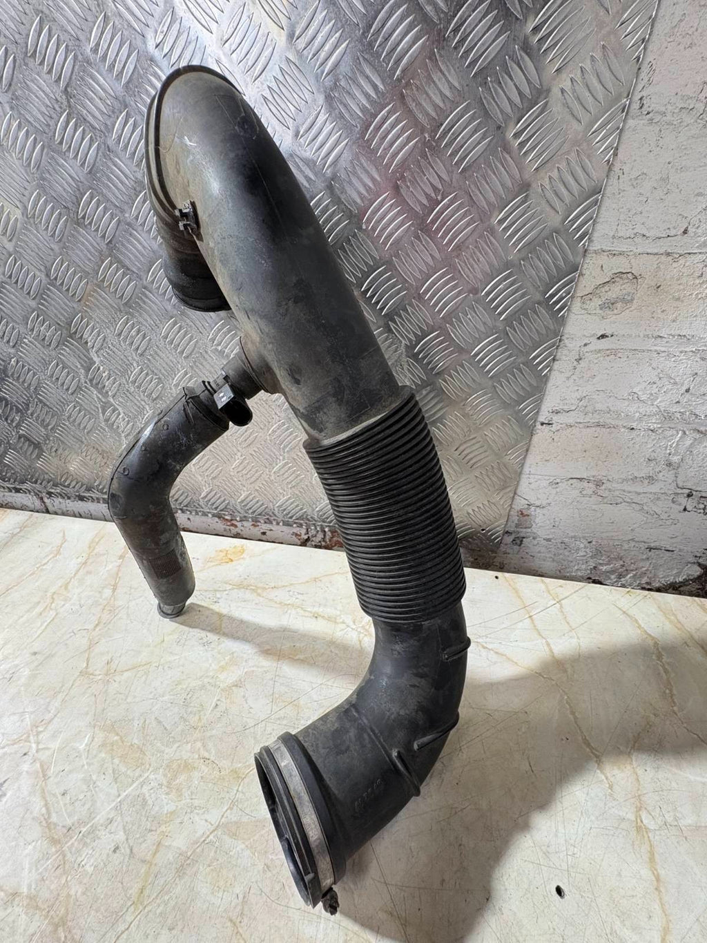 Mercedes Sprinter W906 2009-2018 2.1/2.2 CDI Air Intake Pipe A9065281724
