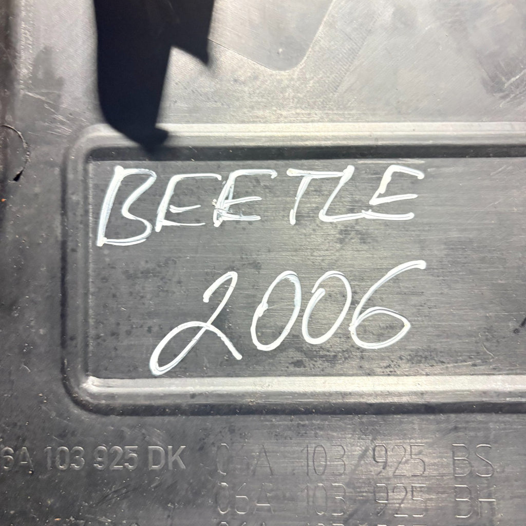VW New Beetle Bora Jetta 2.0 Engine Cover Intake Manifold 06A103925CM