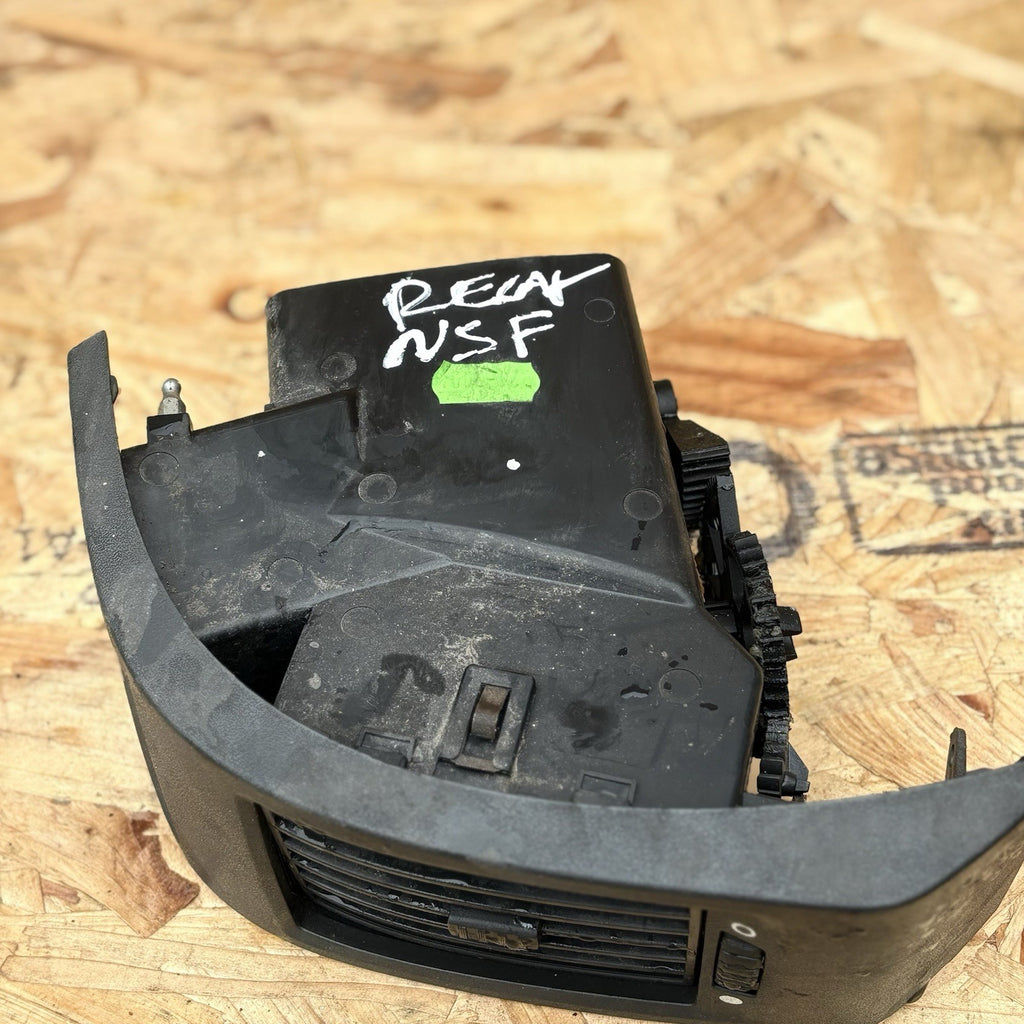Peugeot Boxer Relay MK3 2020 N/S passenger left front dash Air vent 385823
