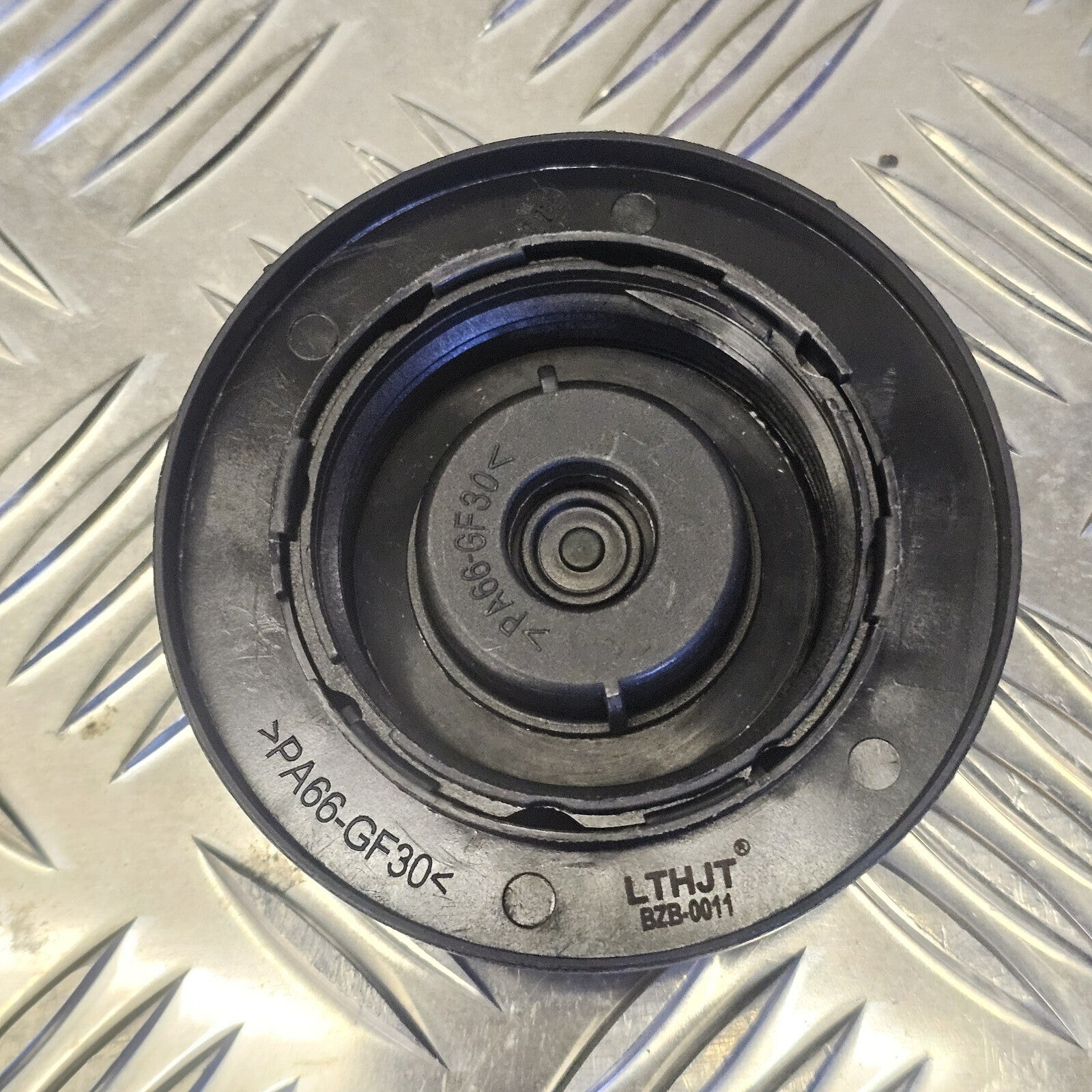 JAGUAR XF COOLANT EXPANSION TANK CAP AH428101AA