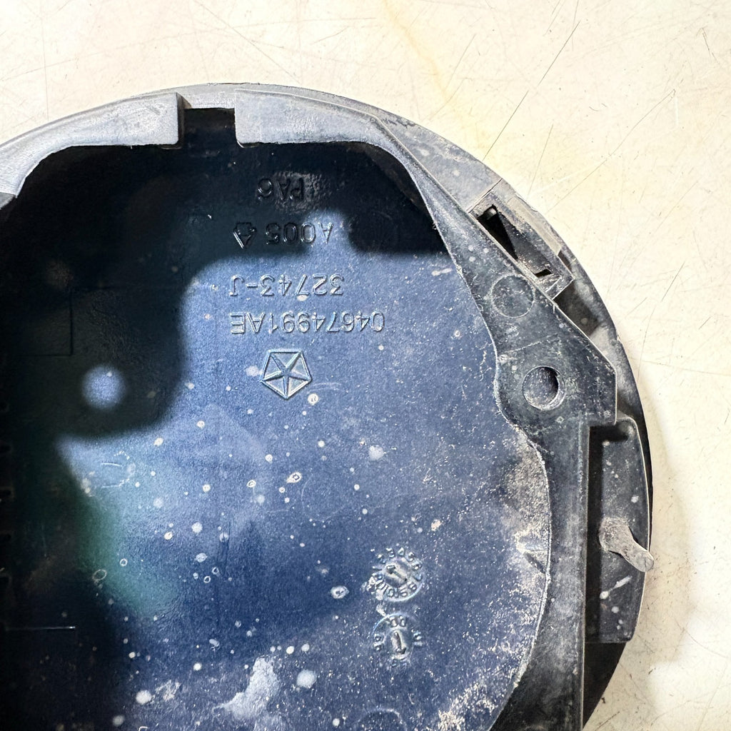 02-08 JEEP CHEROKEE KJ PETROL FUEL TANK FILLER DOOR 04674991AE