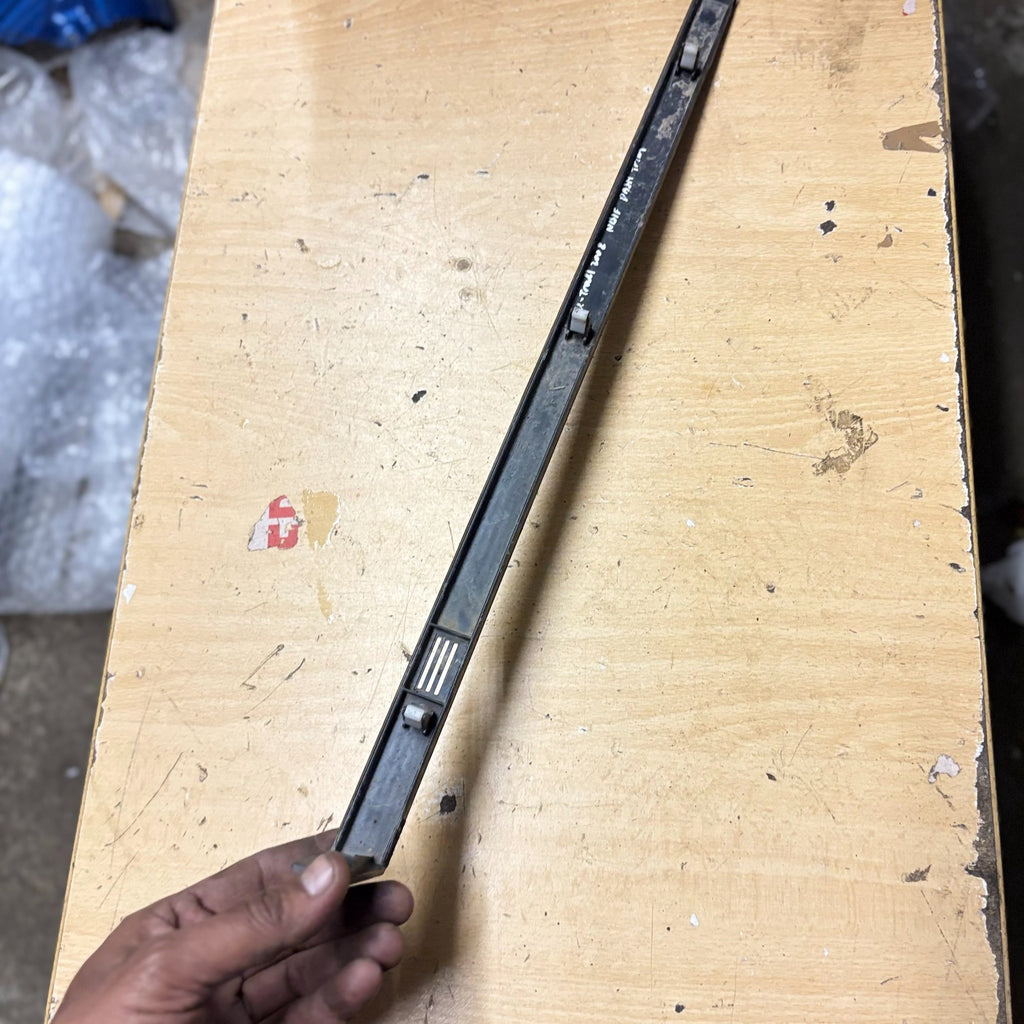 NISSAN X TRAIL 2002 FRONT LEFT DASHBOARD TRIM 684118H300L