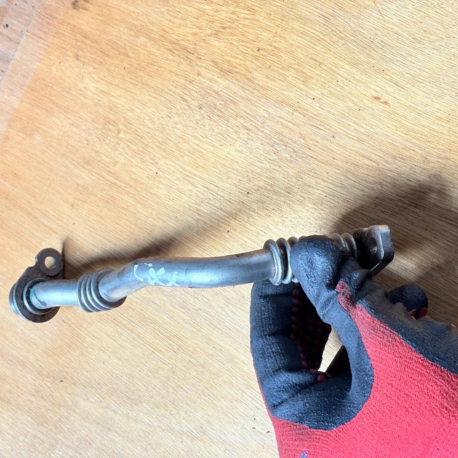 2012-2015 Volkswagen Passat TDI 2.0L Turbo Oil Return Line 04L145736