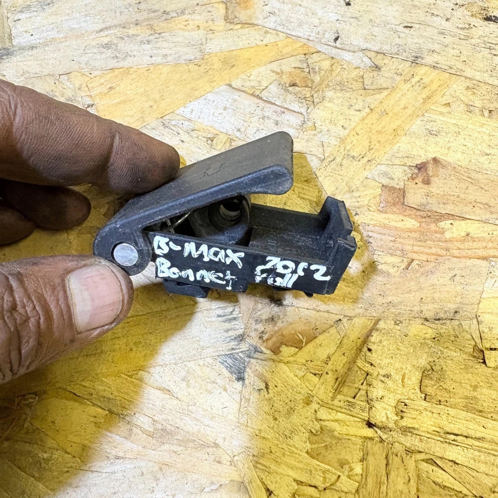 Ford B Max Bonnet Release Handle 2012