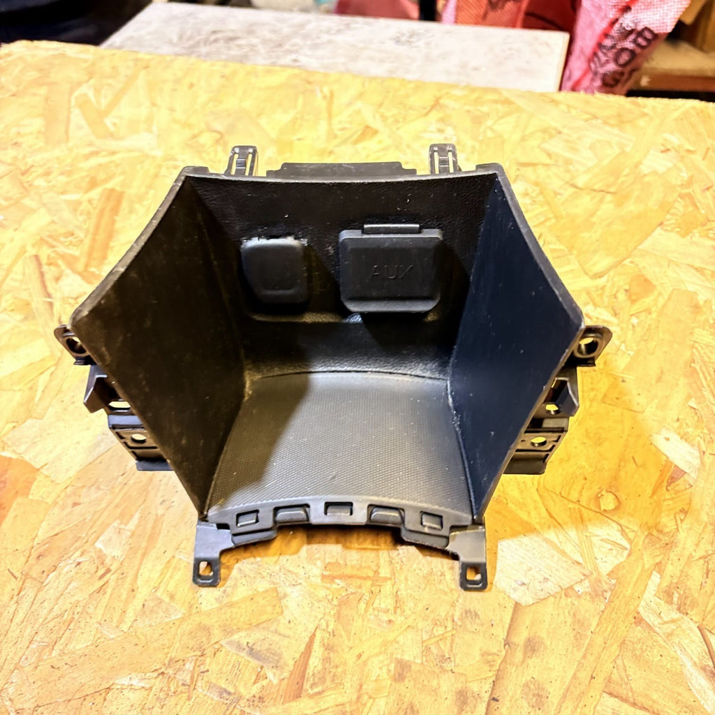 Vauxhall Mokka 2013 Hatchback Black Storage Compartment 95080702 20874710