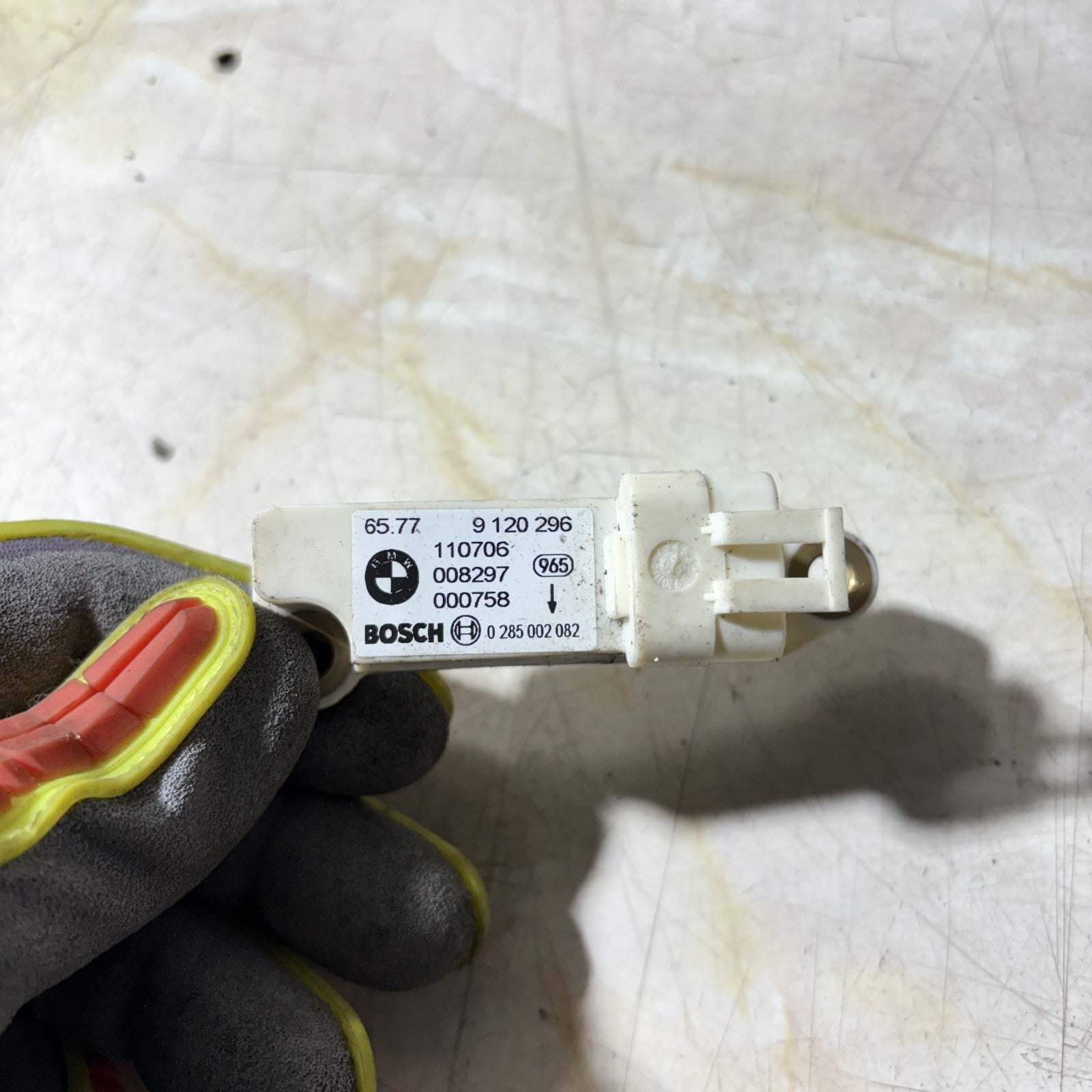 MINI COOPER ONE R50 (01-06) CRASH IMPACT SENSOR 0285002082 BOSCH