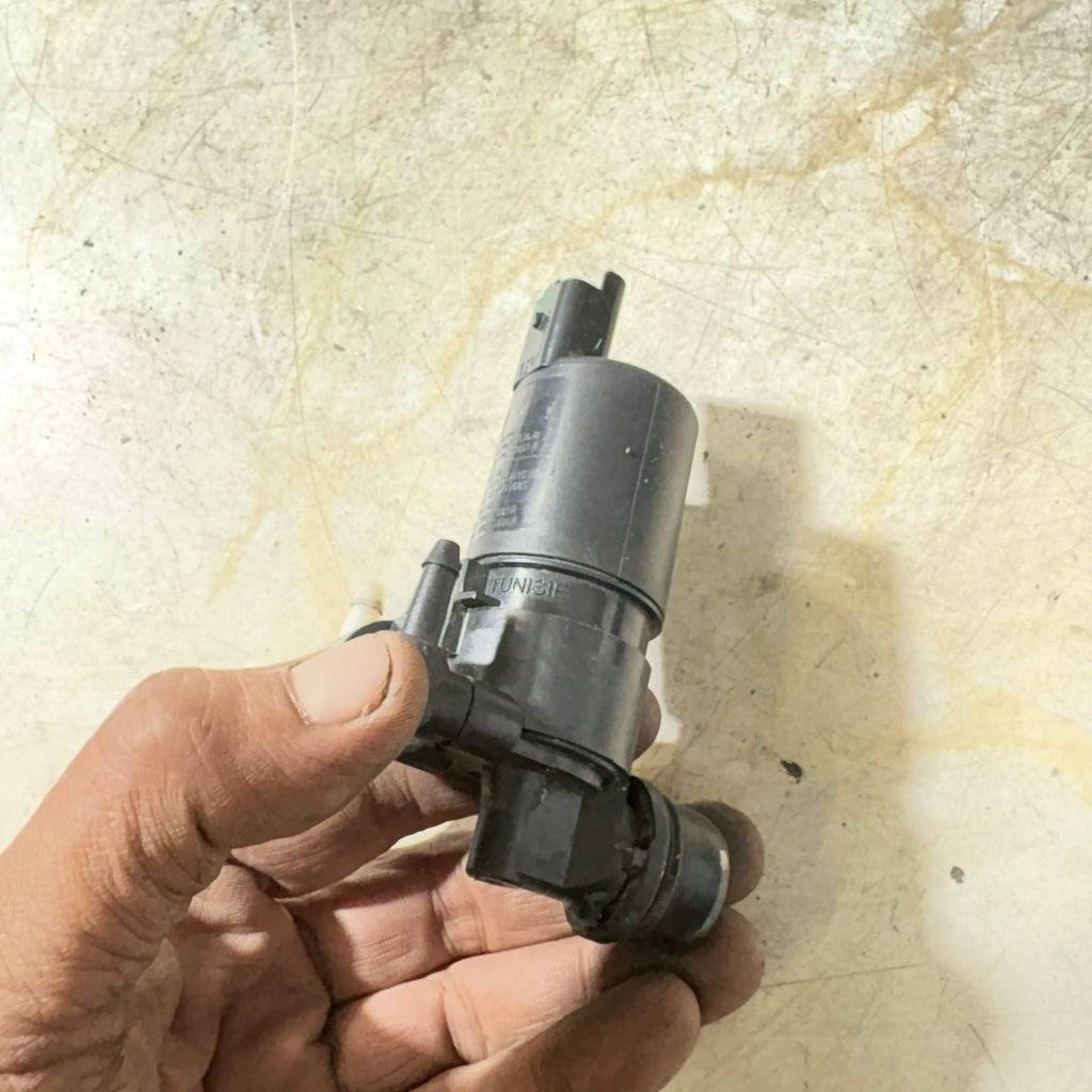 RENAULT DACIA NISSAN WINDSCREEN WASHER PUMP MONO 2 PIN 286203634R 289200001R