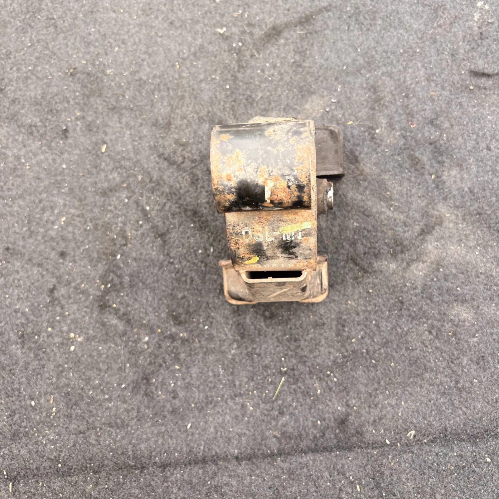 Hyundai i30 MK1 FD 07-12 Rear Lower Engine Mount Bracket Cushion 21931-2H100