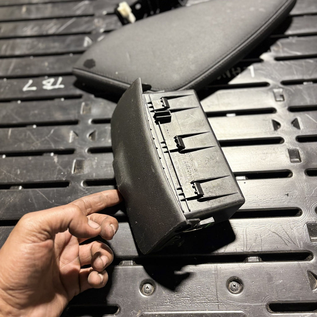 HYUNDAI I20 2008-2014 Mk1 FRONT STORAGE COMPARTMENT 84745 1J900RY