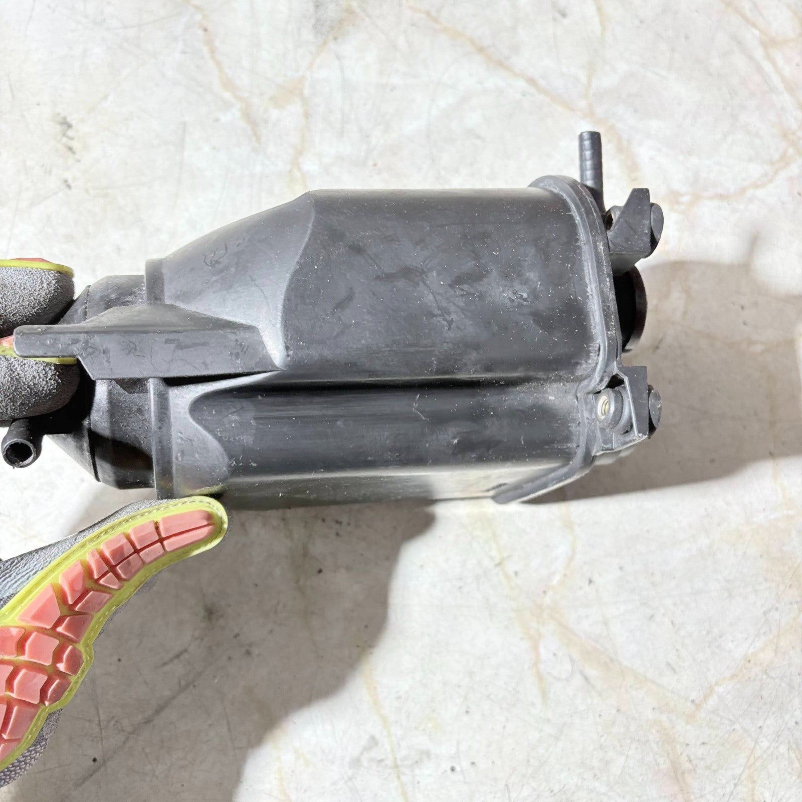 1J0201801 Activated Carbon Filter GM Tank/Vaccum Pump For Audi A3