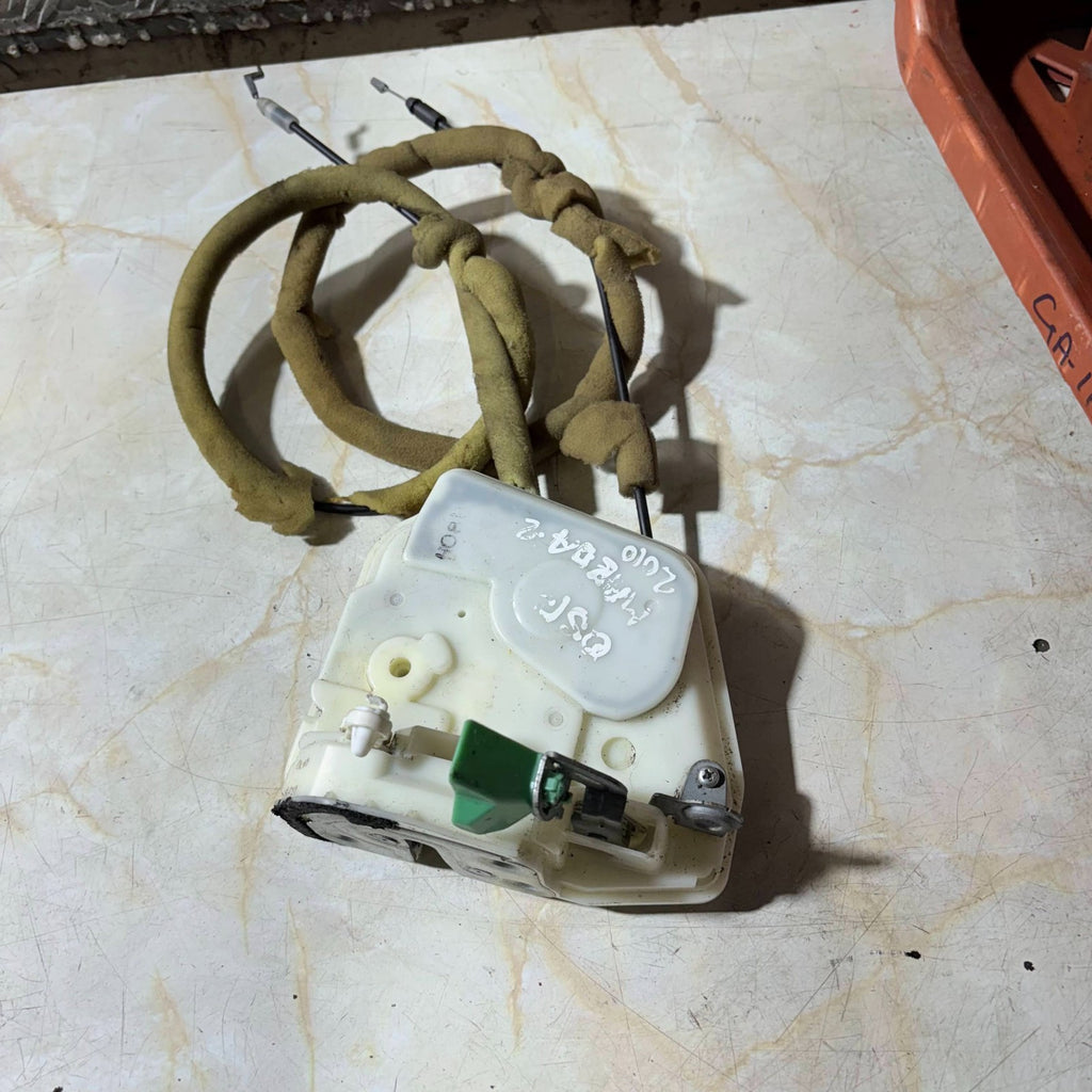 FRONT RIGHT DOOR LOCK FOR MAZDA 2 2010