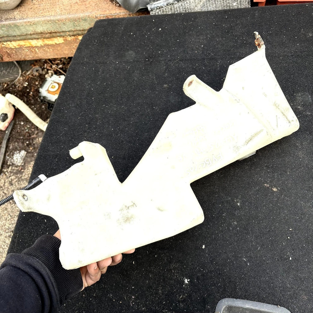 AUDI A4 Cabrio 8H7, B6, 8HE, B7 Window Washer Tank 8E5955451AA 3.00 25127269