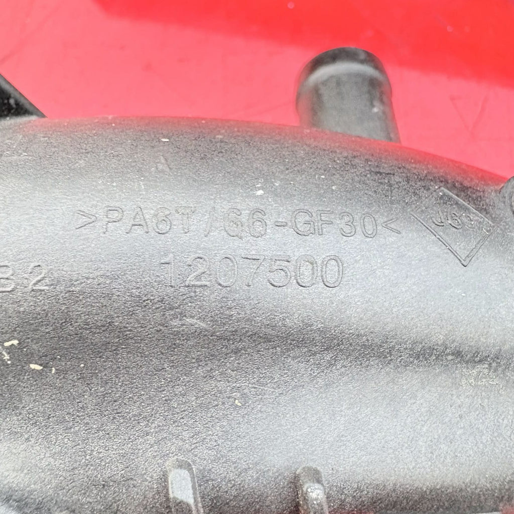 RENAULT CAPTUR 2014 Mk1 1.5 DCI AIR INTAKE PIPE HOSE 1207500