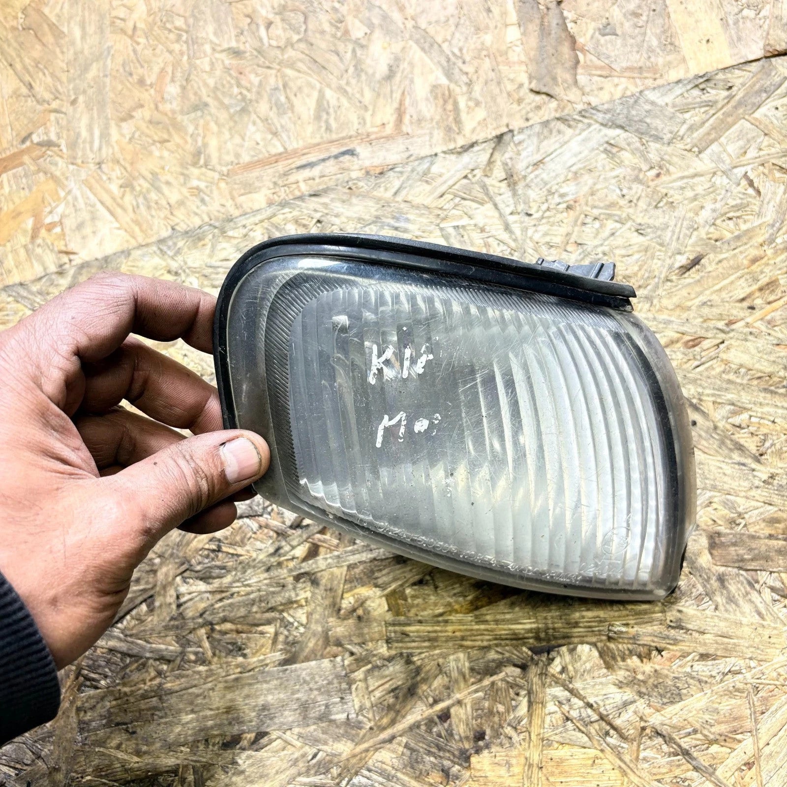 KIA Sephia Drivers side front flasher lamp