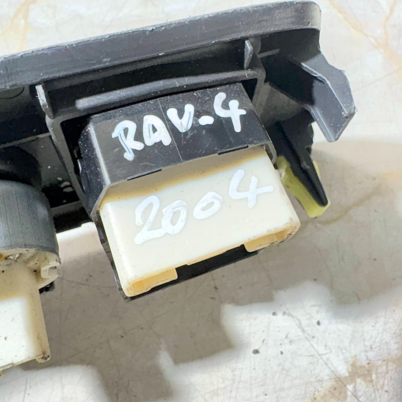 Toyota RAV4 Mk2 XA20 2001-2005 Wing Mirror Switch Dimmer Panel Trim 55446-42020