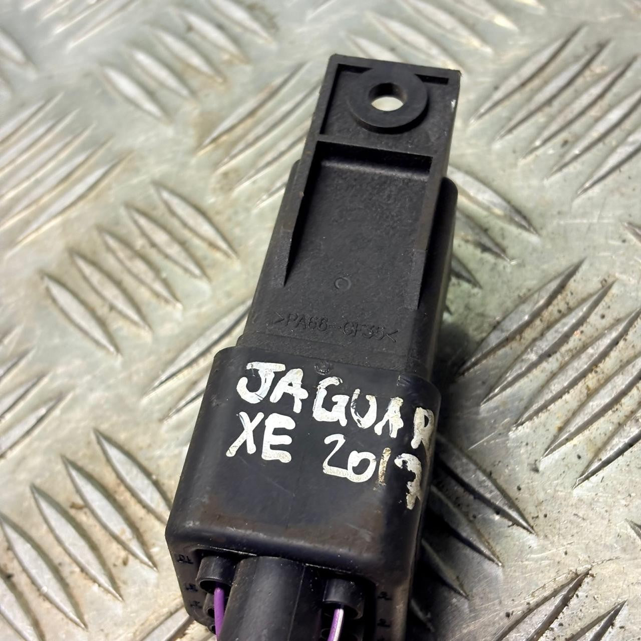Jaguar XE 2.0D Glow Plug Relay/Module Bosch 0281003123 FX23189E2AC 2015-2023