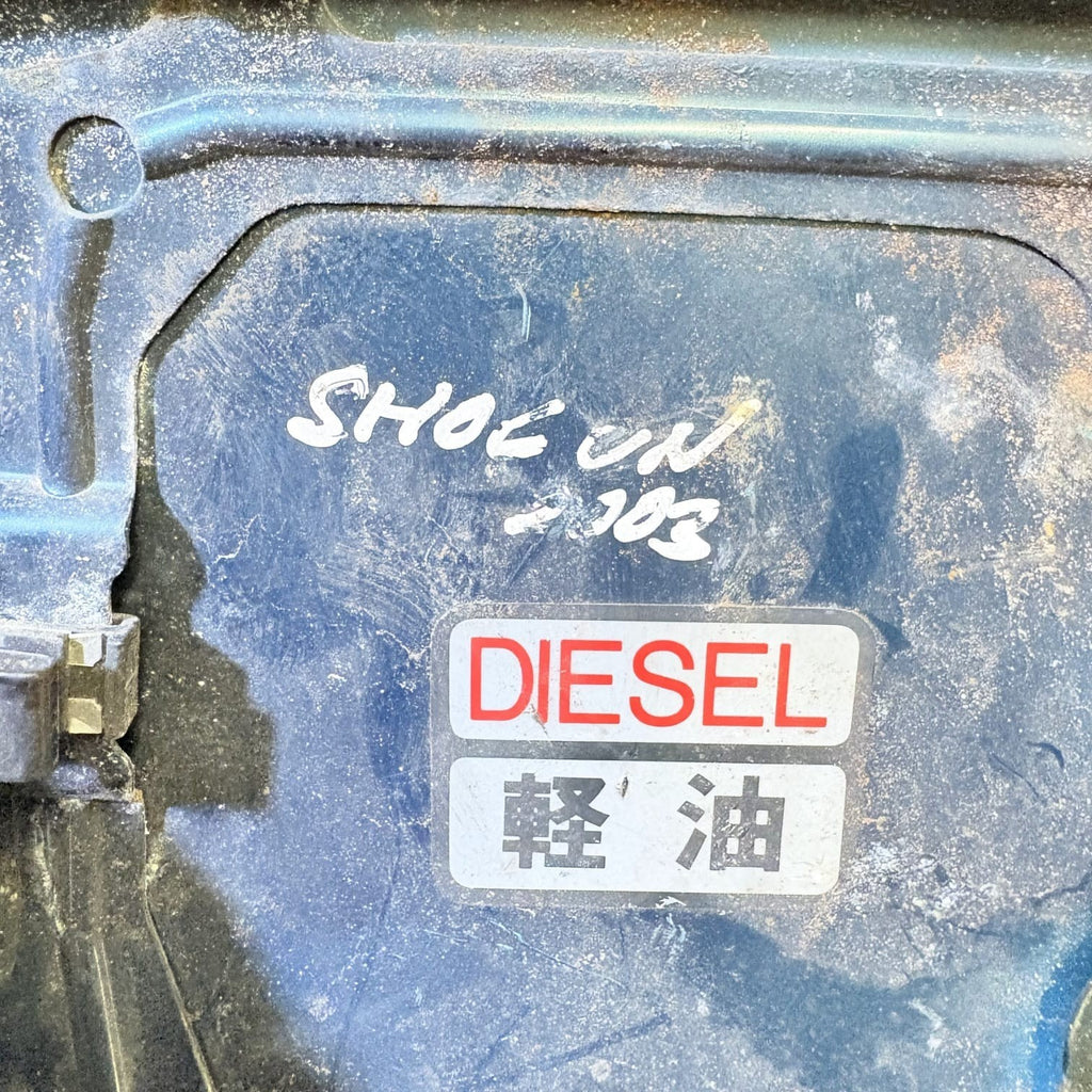 Mitsubishi Shogun FUEL TANK FLAP LID COVER DIESEL 2003