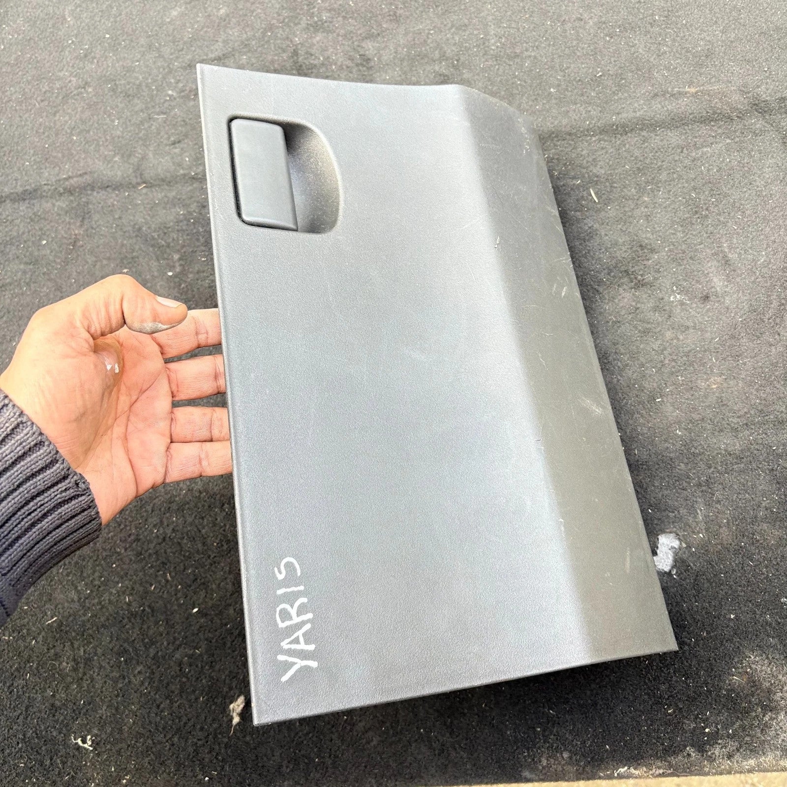 Toyota Yaris MK2 XP90 Passenger Upper Glove Box Lid Dashboard Compartment 05-11