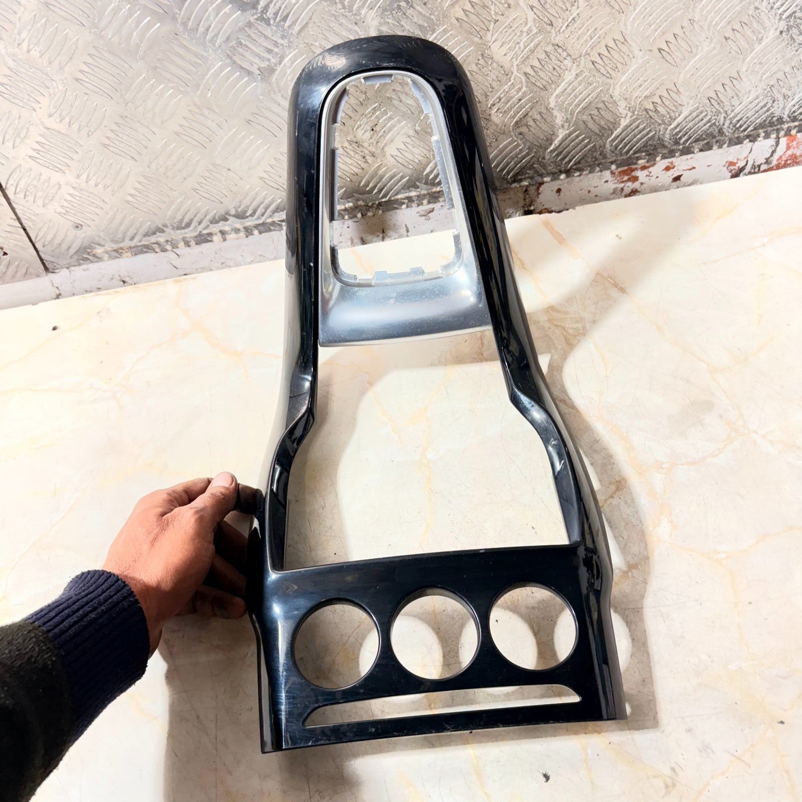 CITROEN DS3 2009-2016 GEAR STICK SURROUND TRIM PANEL 96870055