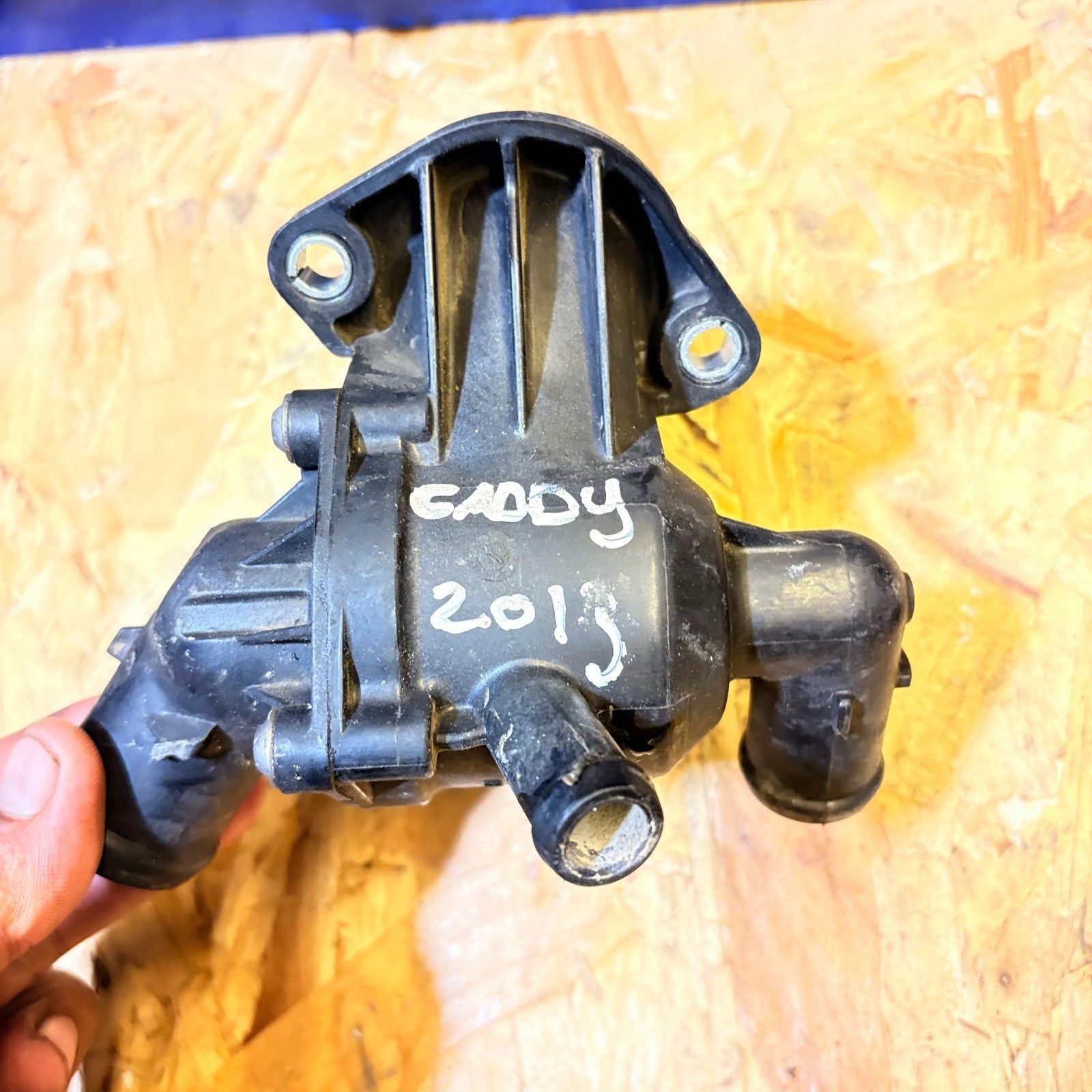 VW Caddy Mk3 1.6 TDI 2010-2015 Thermostat Housing Coolant Regulator 03L121111R