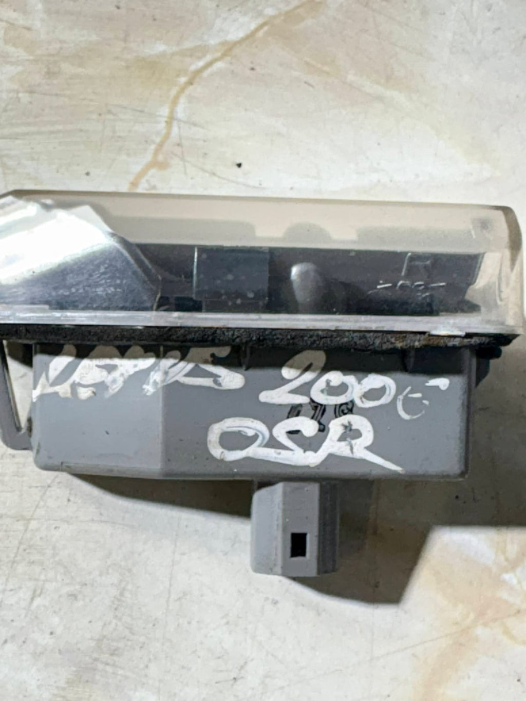 LEXUS IS 220D IS250 MK2 '07 LEFT PASSENGER SIDE NUMBER PLATE LIGHT (AA) 2006