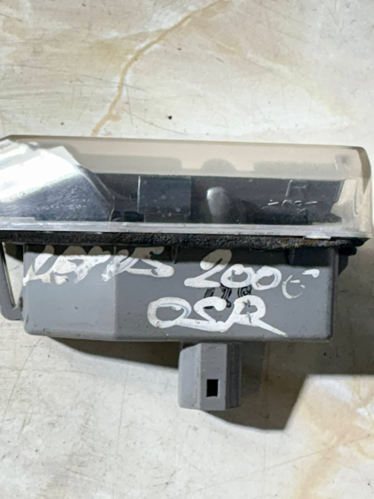 LEXUS IS 220D IS250 MK2 '07 LEFT PASSENGER SIDE NUMBER PLATE LIGHT (AA) 2006