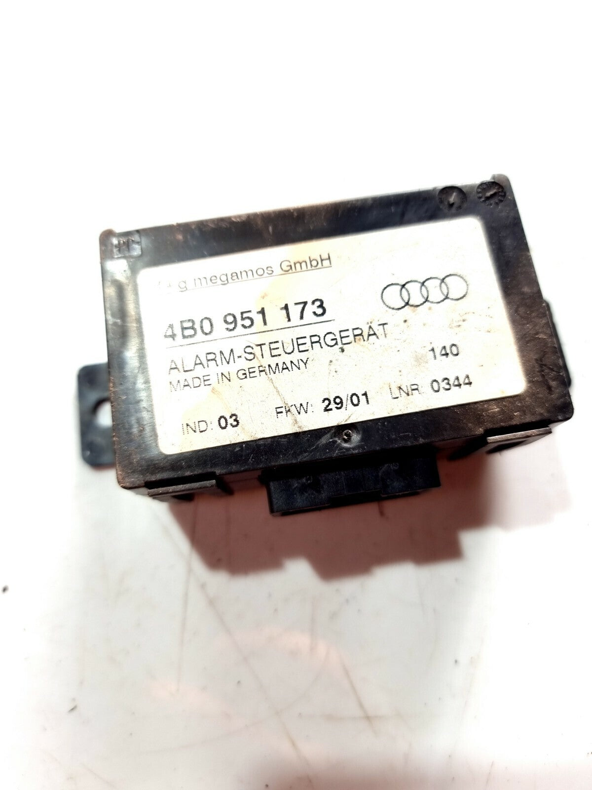Audi A6 C5 A4 B5 A3 8L Alarm Control Module ECU 4B0951173