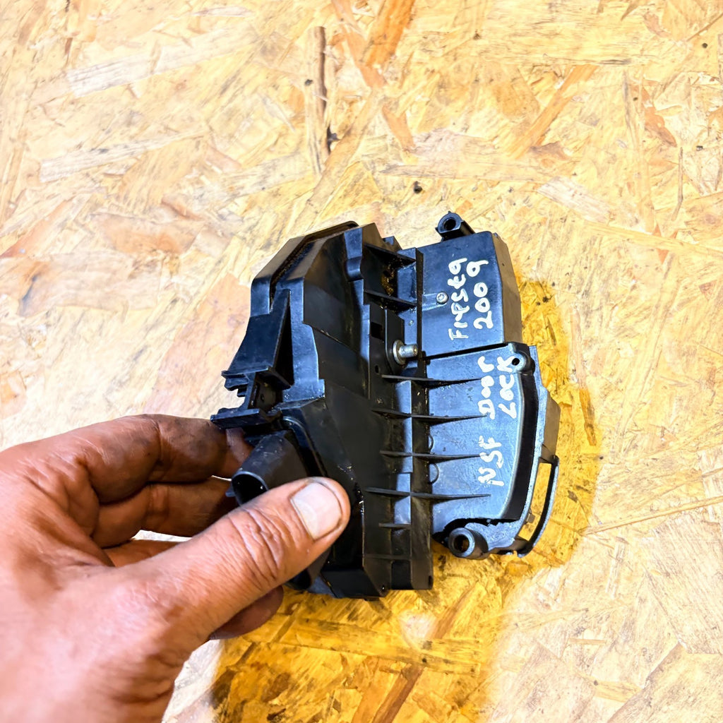 FORD FIESTA MK7 DOOR LOCK 5DR NSF PASSENGER FRONT LEFT 8A6A-A21813-DD 08-12