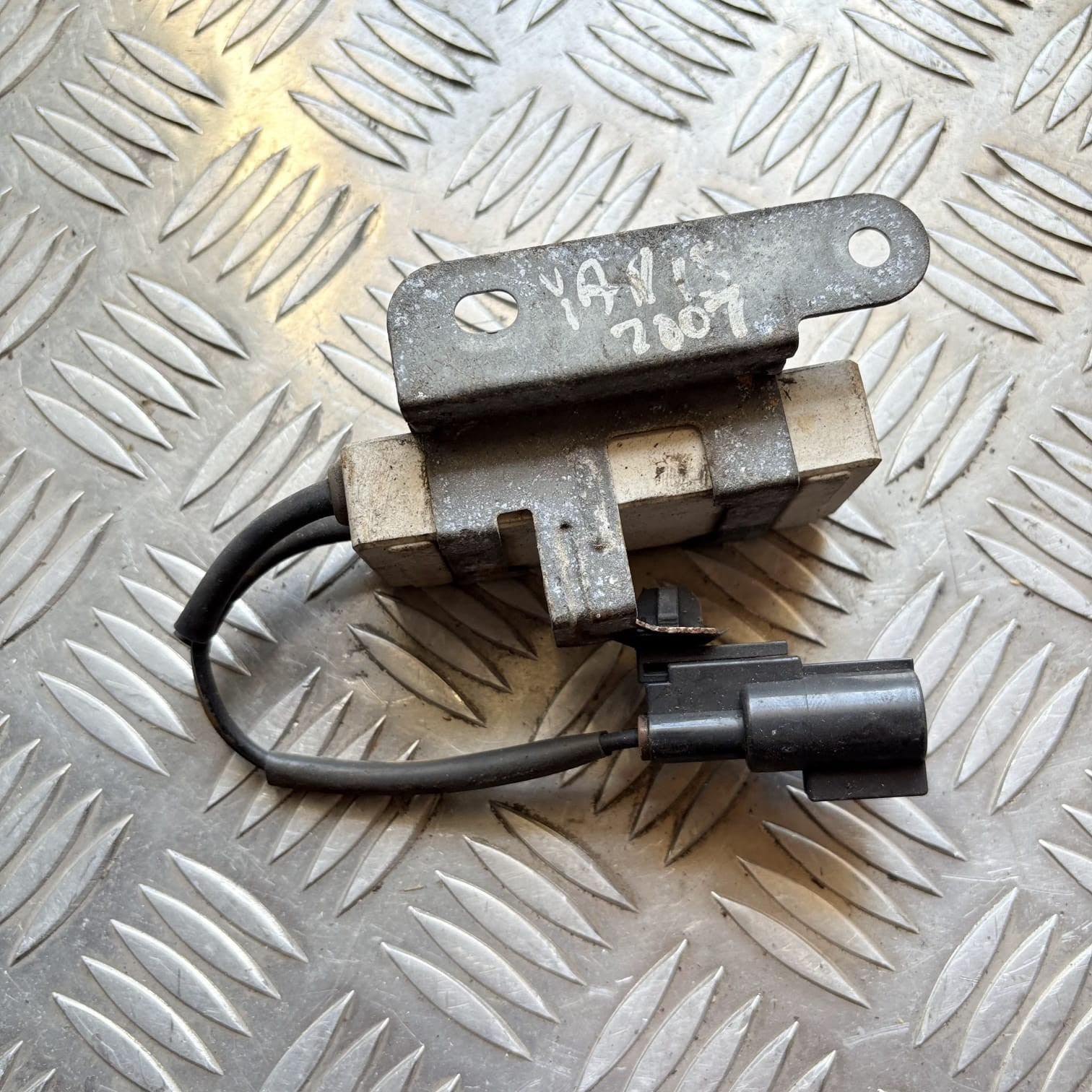 TOYOTA YARIS 2007 MK2 RADIATOR FAN RELAY 246810-6110B 1.3 PETROL