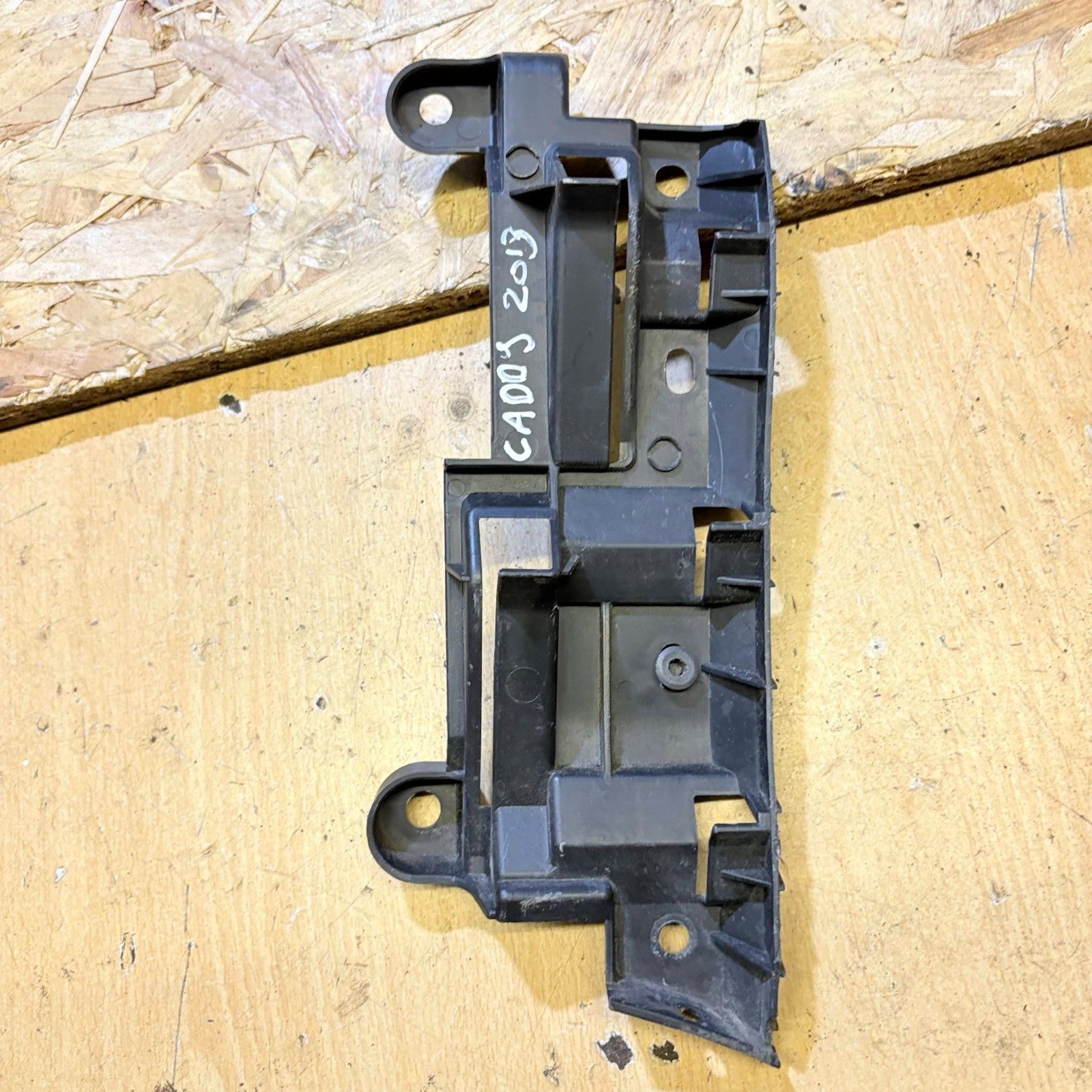 Volkswagen Caddy 2013 Van Bumper Bracket 2K0807394