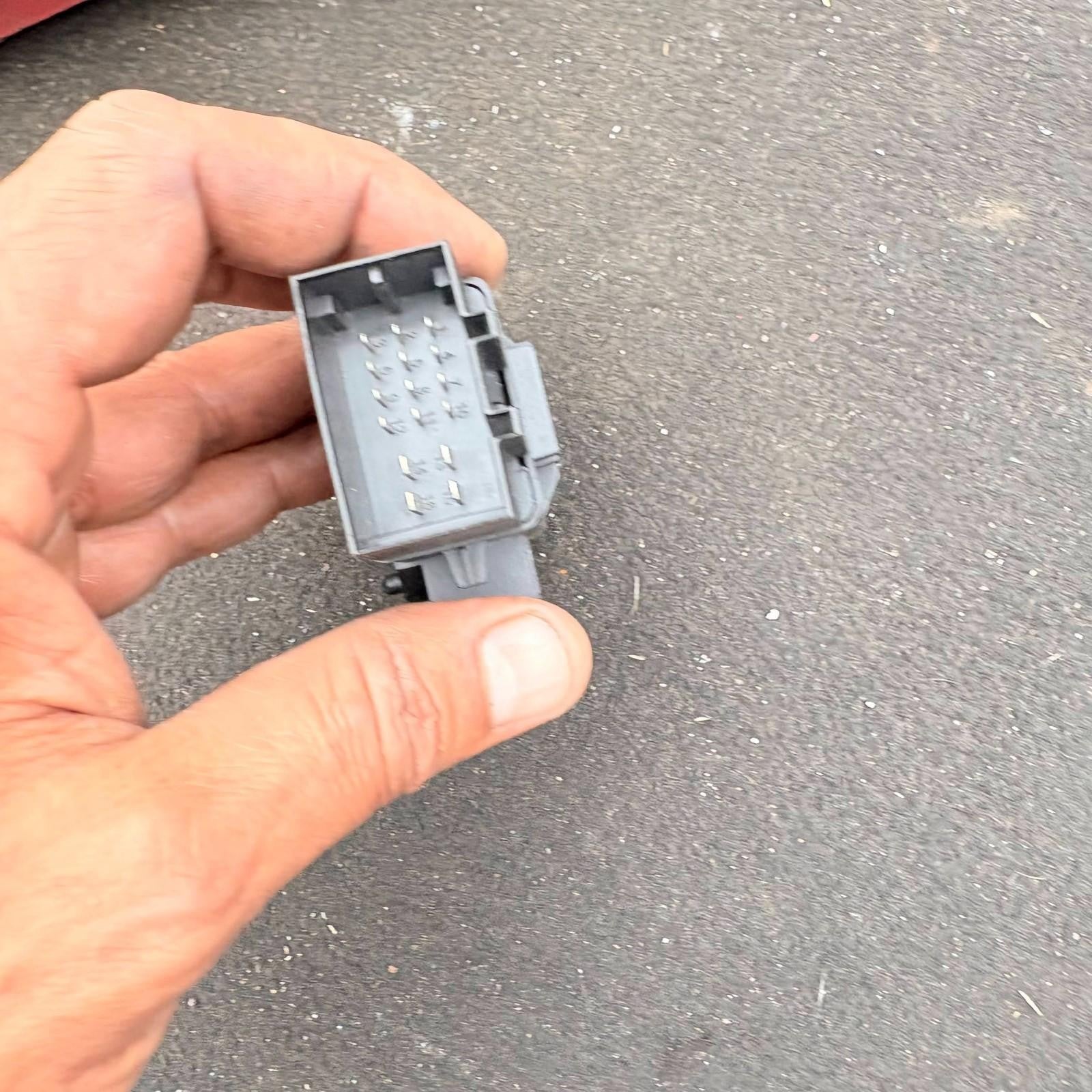 Audi A1 8X 2011-18 VW Polo 6C 2015-18 Ibiza 6P Heated Seat Module 6R0959772D
