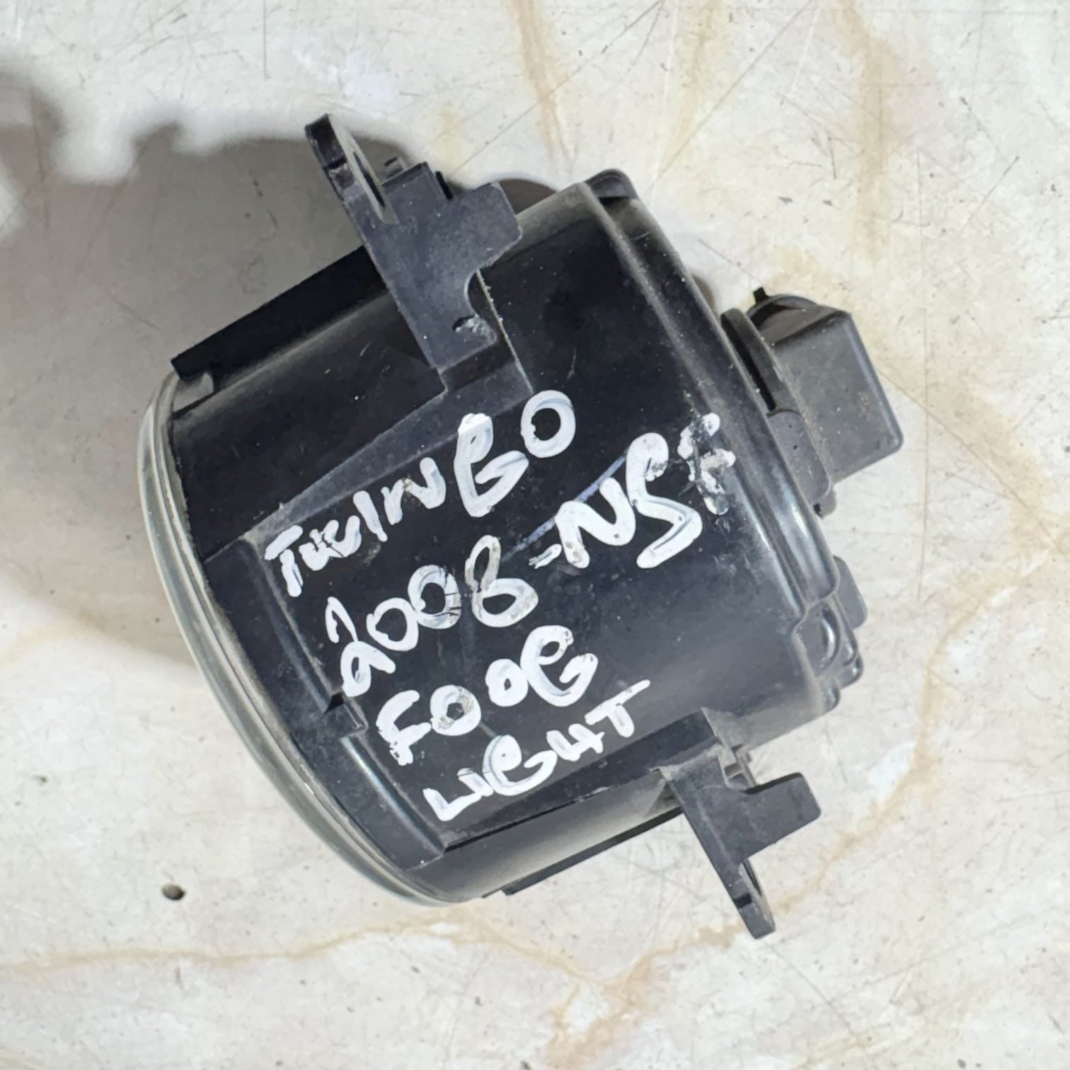 RENAULT SCENIC MK3 JZ0/1 09-16 FRONT LEFT FOG LIGHT LAMP 8200074008 VALEO