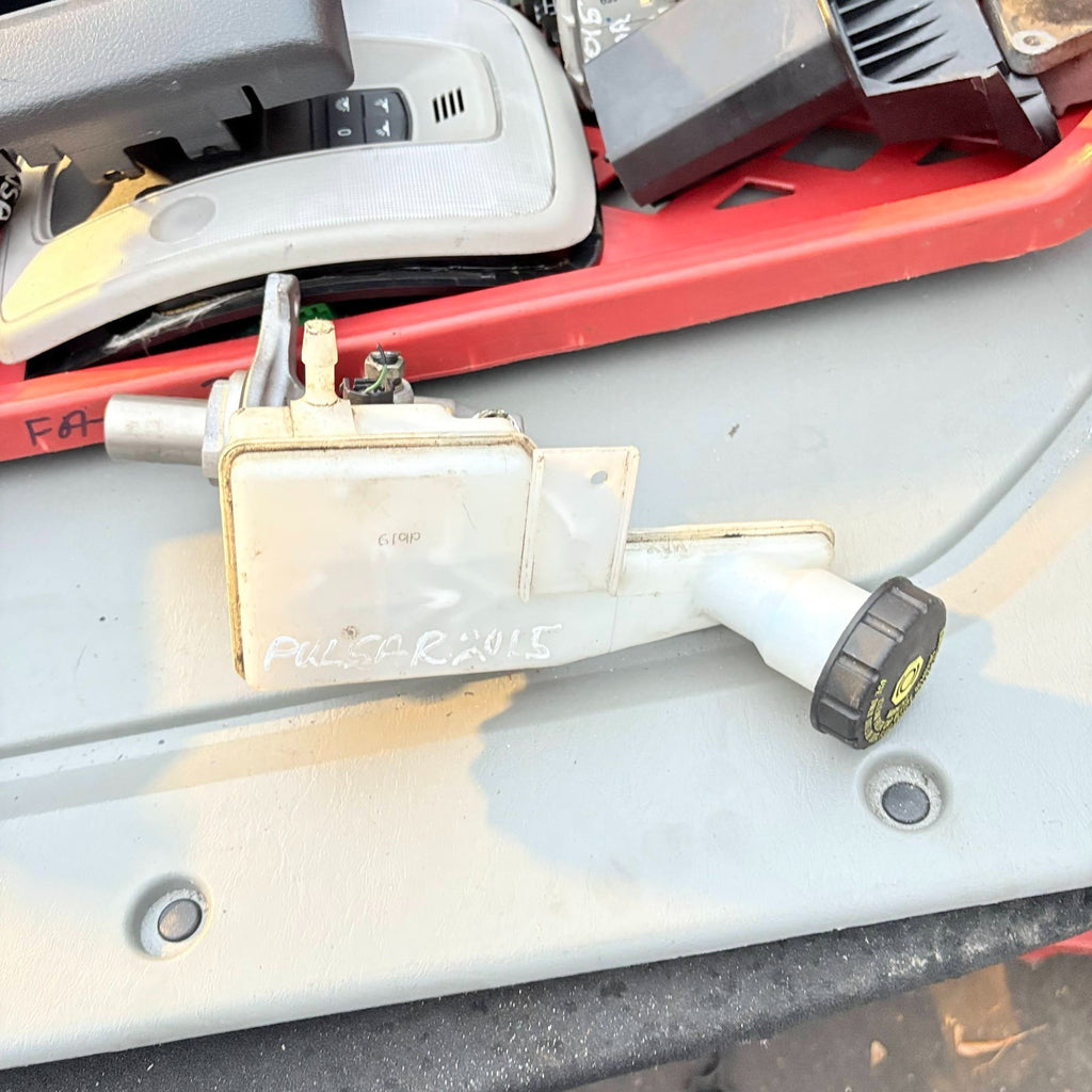 Nissan Pulsar 2014-2018 Brake Master Cylinder & Tank
