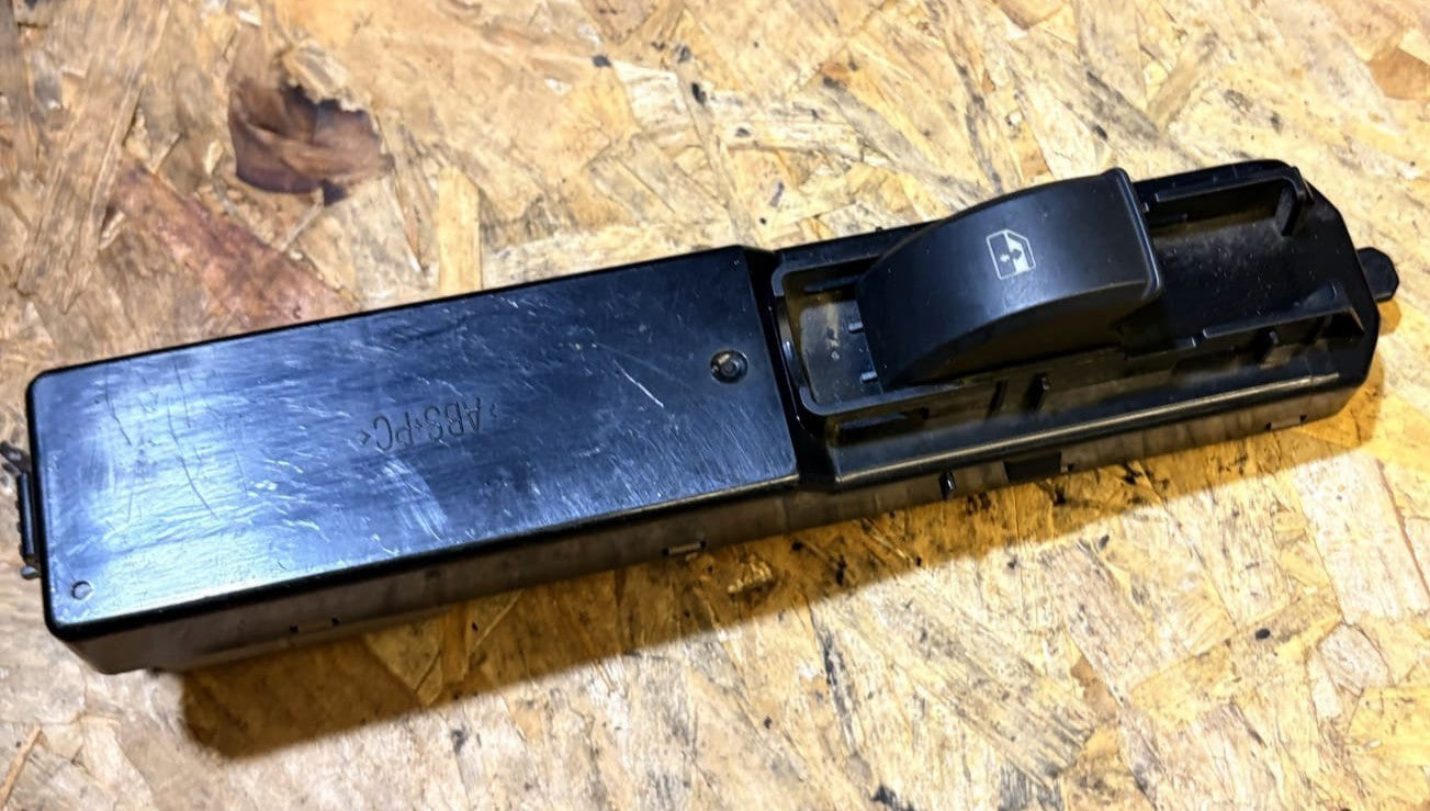 SAAB 9-3 Estate YS3F Passenger Rear Door Window Switch 12758534 2.00 Petrol