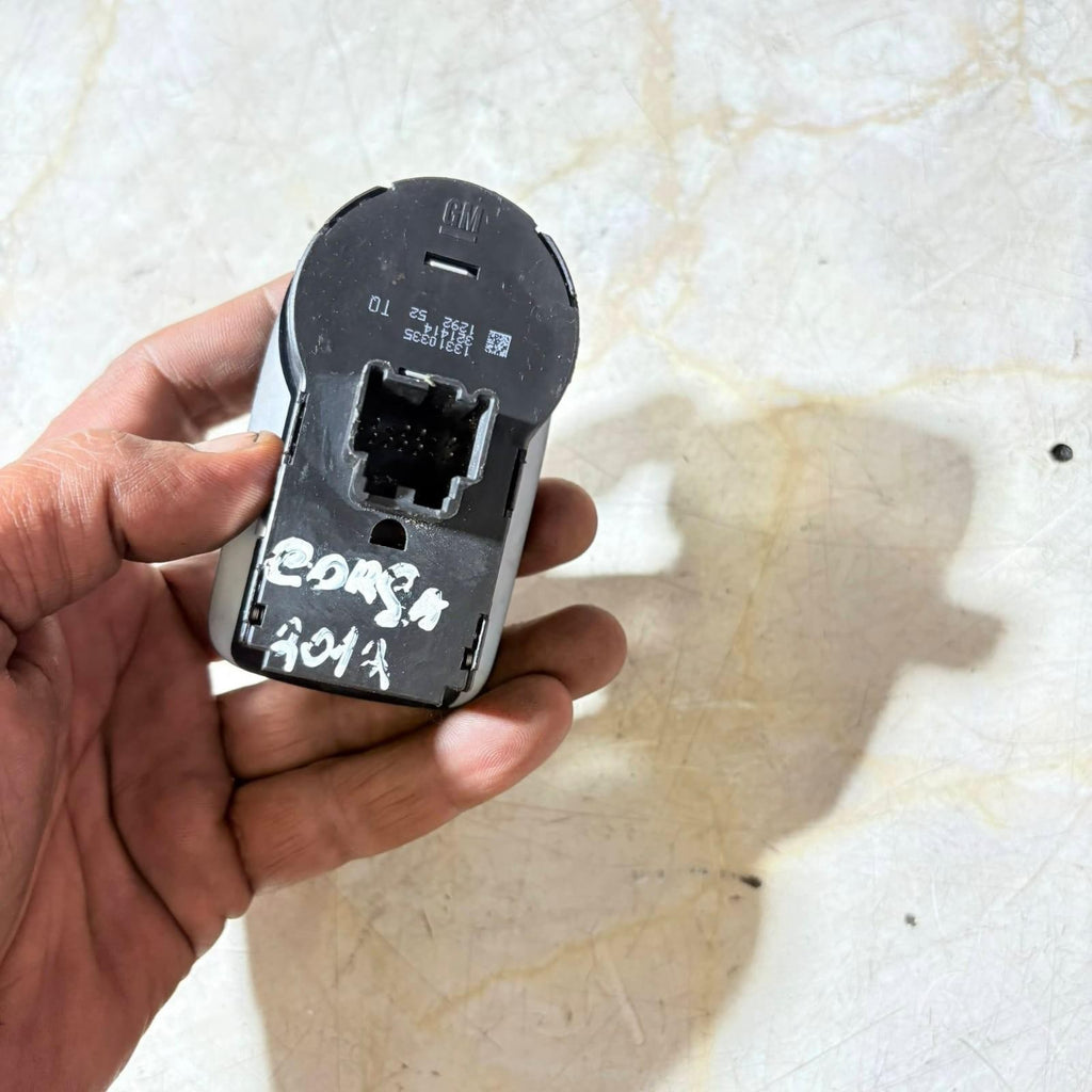 Vauxhall Corsa D Headlight SwitchControls Fog Light Switch Control 13310335 2012