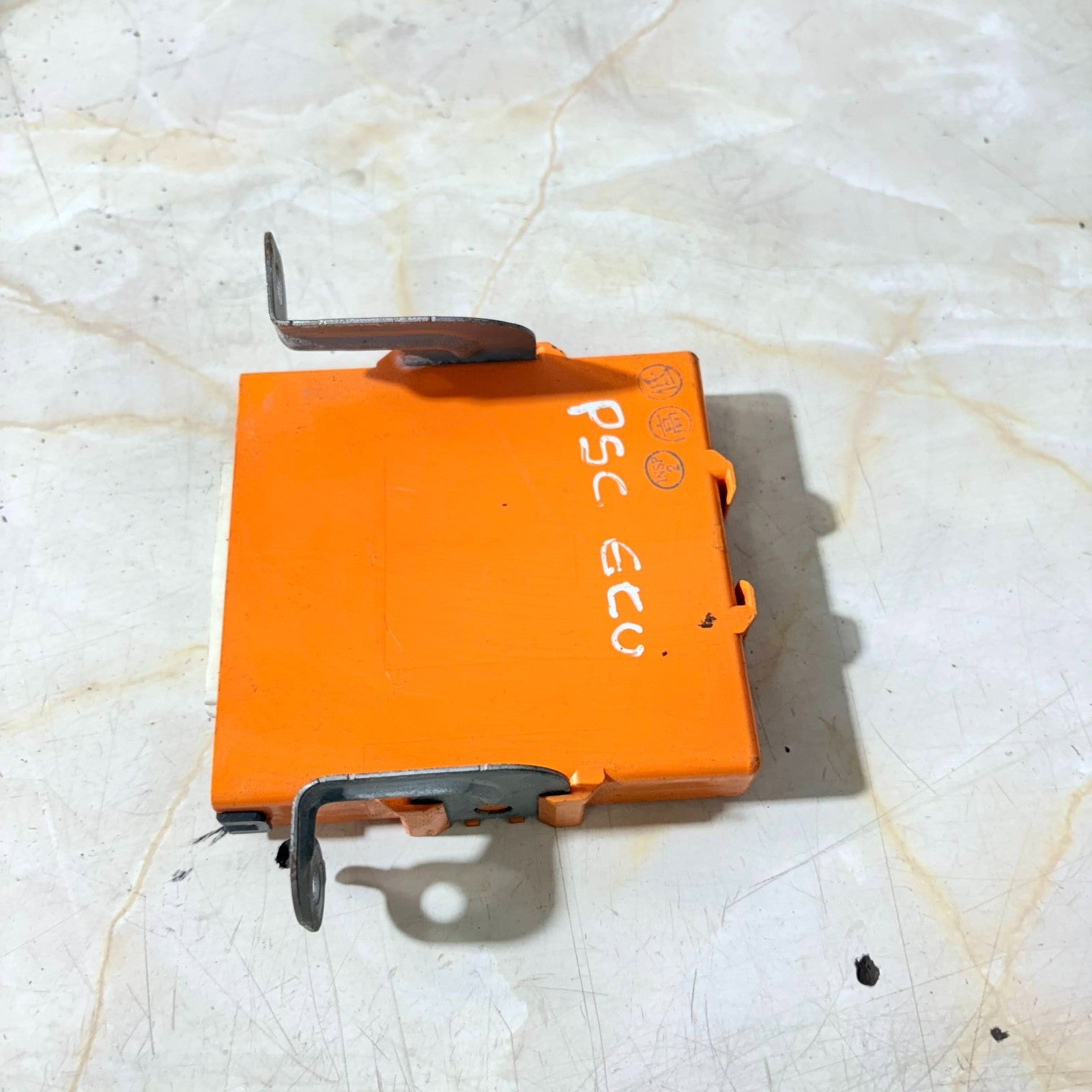 Toyota Prius Mk2 XW20 NHW20 Power Source Control ECU 89670-47020 11/05-03/09