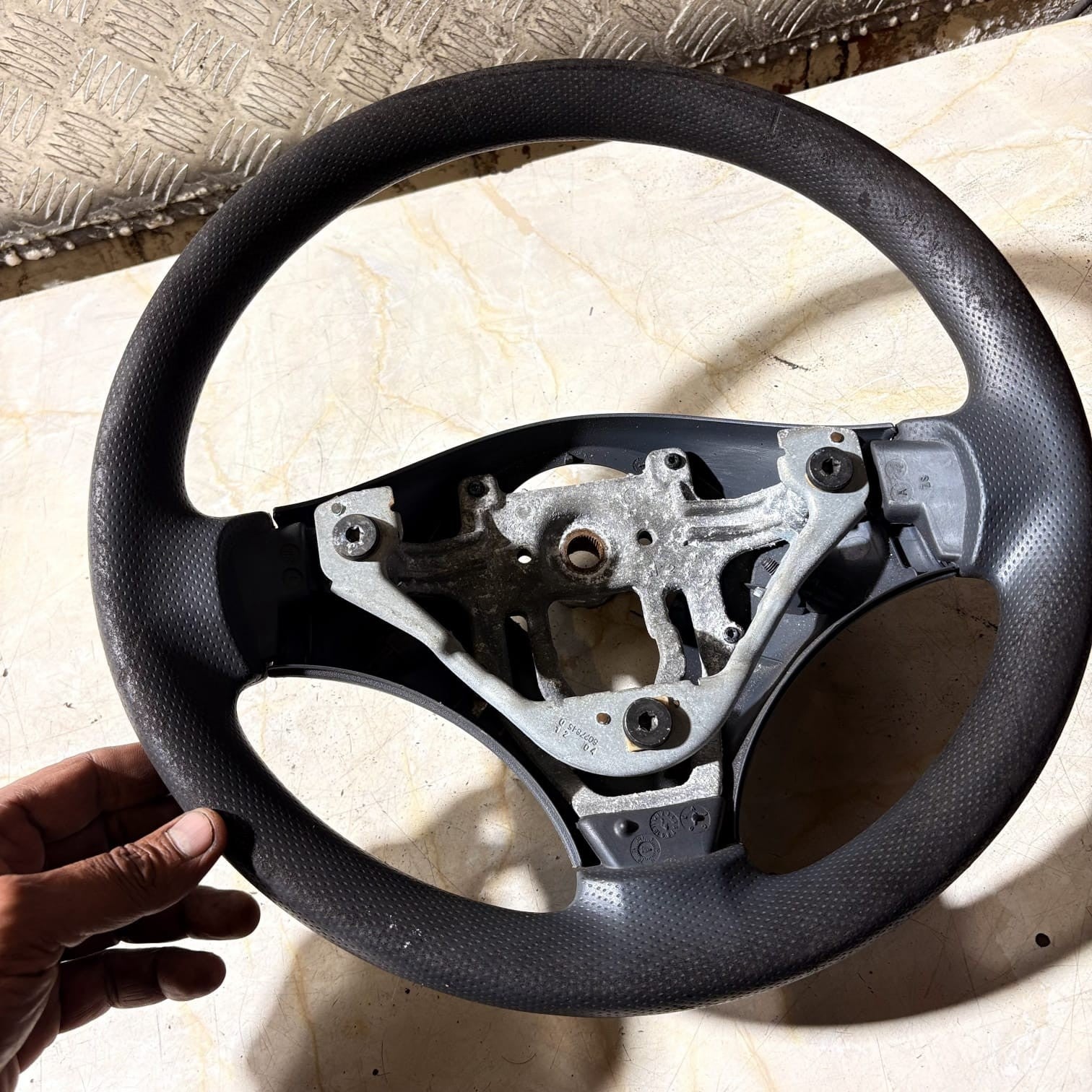 Mitsubishi Colt Z2 Z3 & Smart Forfour Steering Wheel MR977533 6027645D