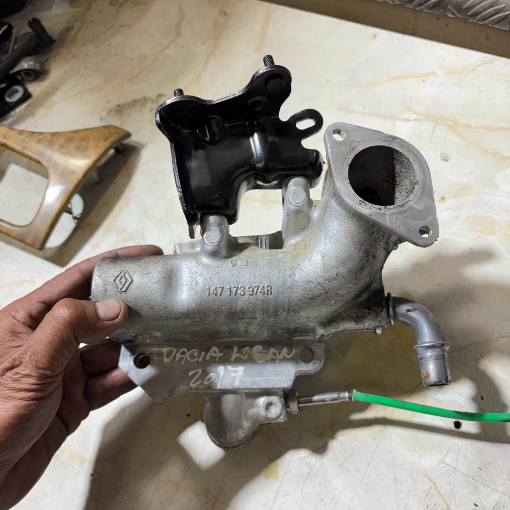 147173974R EGR Valve Throttle Body Housing Renault Dacia Logan II Sandero 1.5