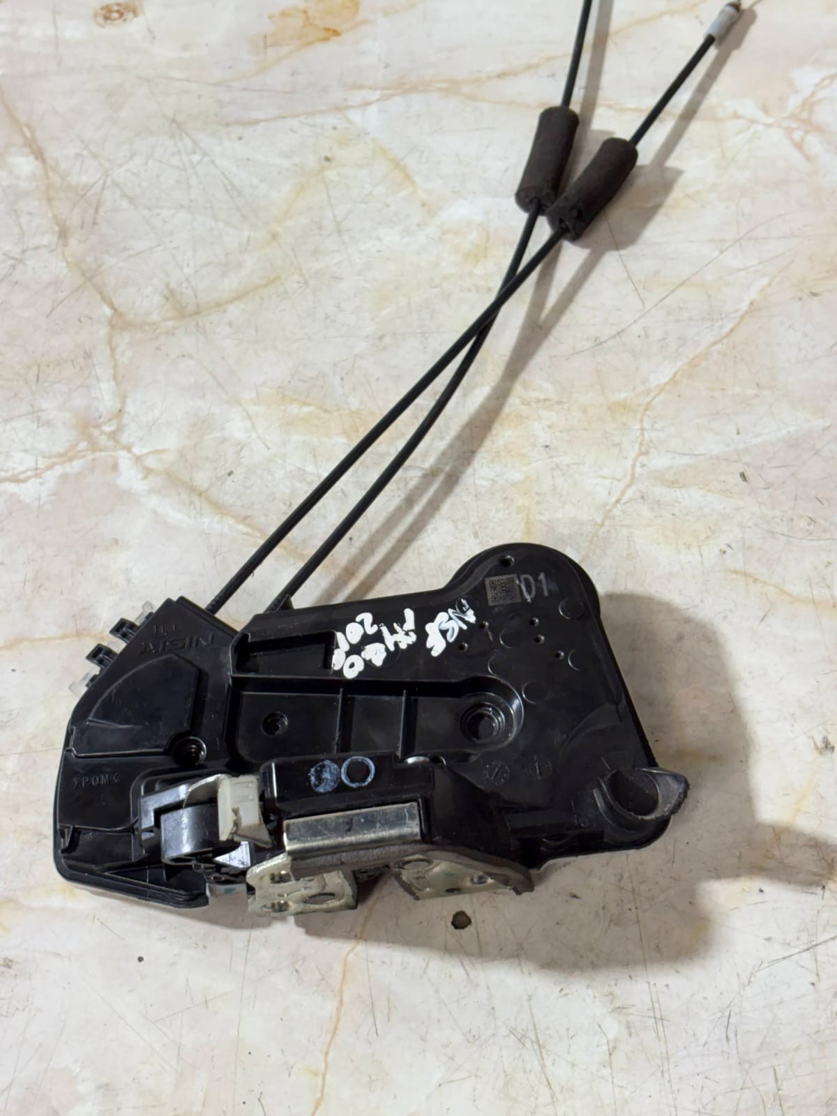 2010 Toyota Corolla Front Left Driver Side Actuator Door Latch Lock