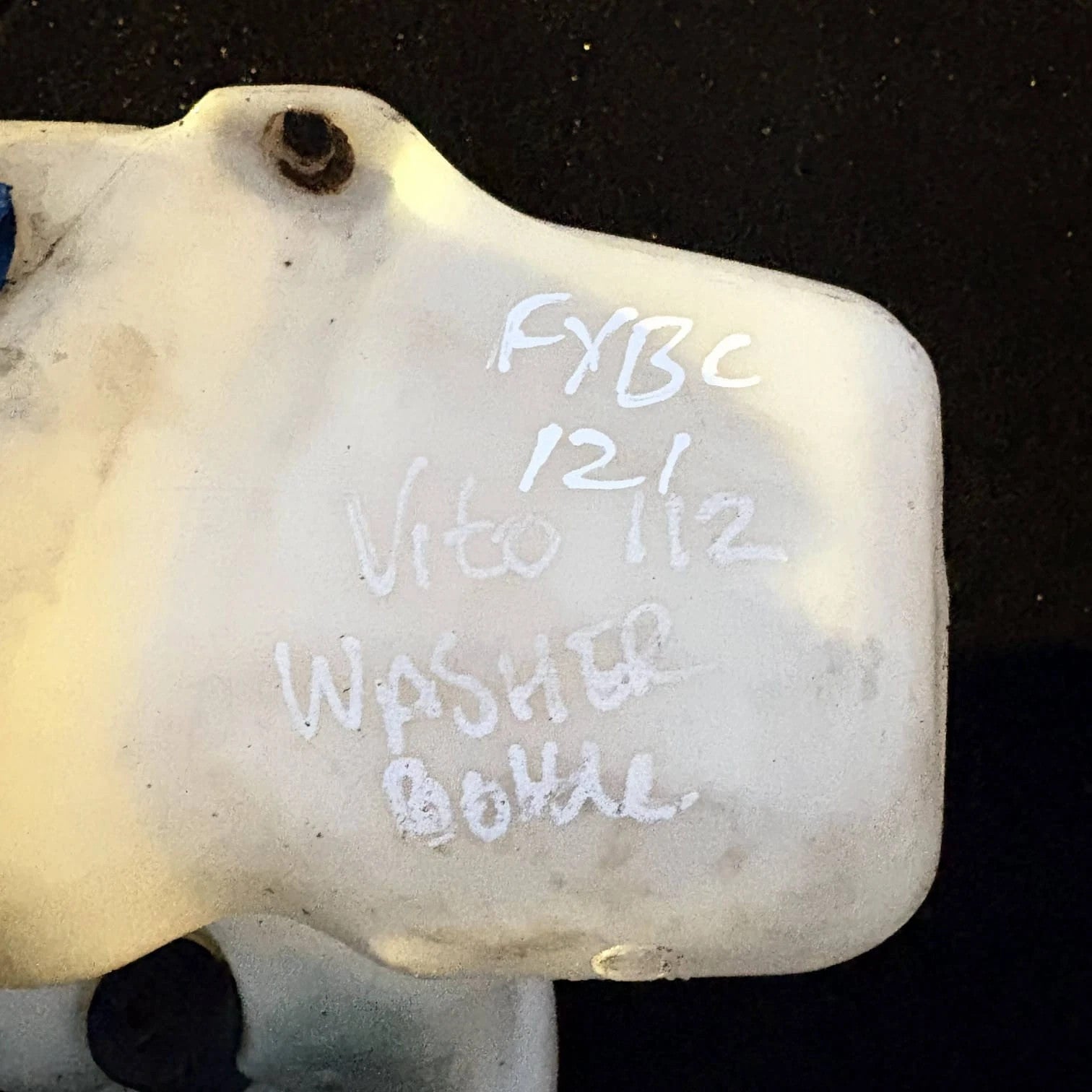 Mercedes Vito Viano Windscreen Washer Bottle 6388691220 (14)