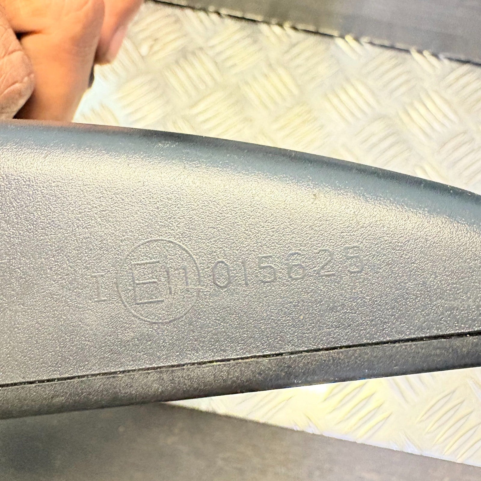 Volkswagen Golf GTi 2006 REAR VIEW MIRROR E11015625