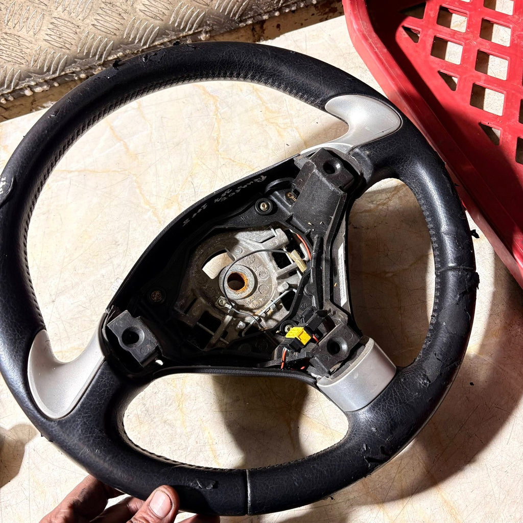 2008 Peugeot 307 Steering Wheel 3-Spoke Black/Silver SV-3503505 2 RHD