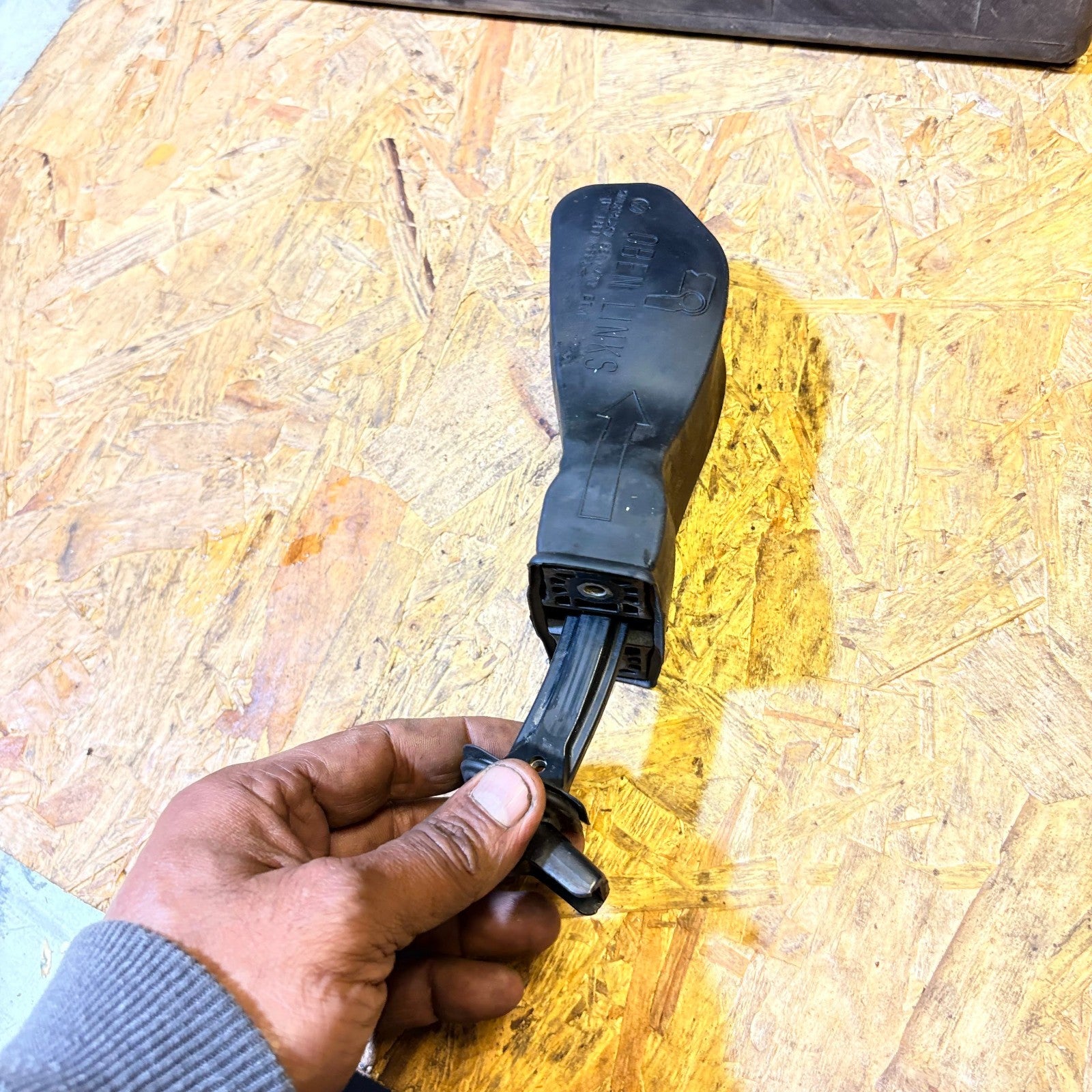 VW Tiguan 2011-2015 Rear Right Door Check Strap Stay Stopper 5N0839249A