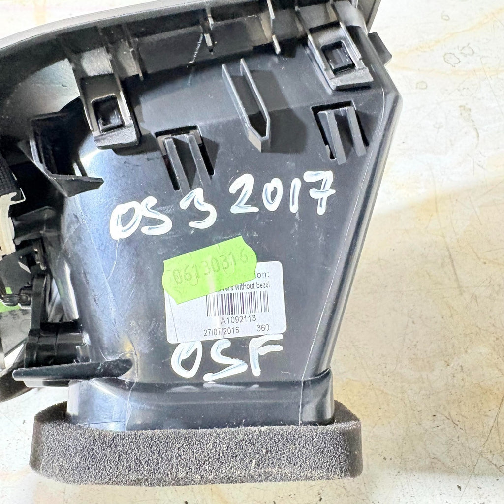 CITROEN DS3 Mk1 2017 Right Driver Side Vents A1092113